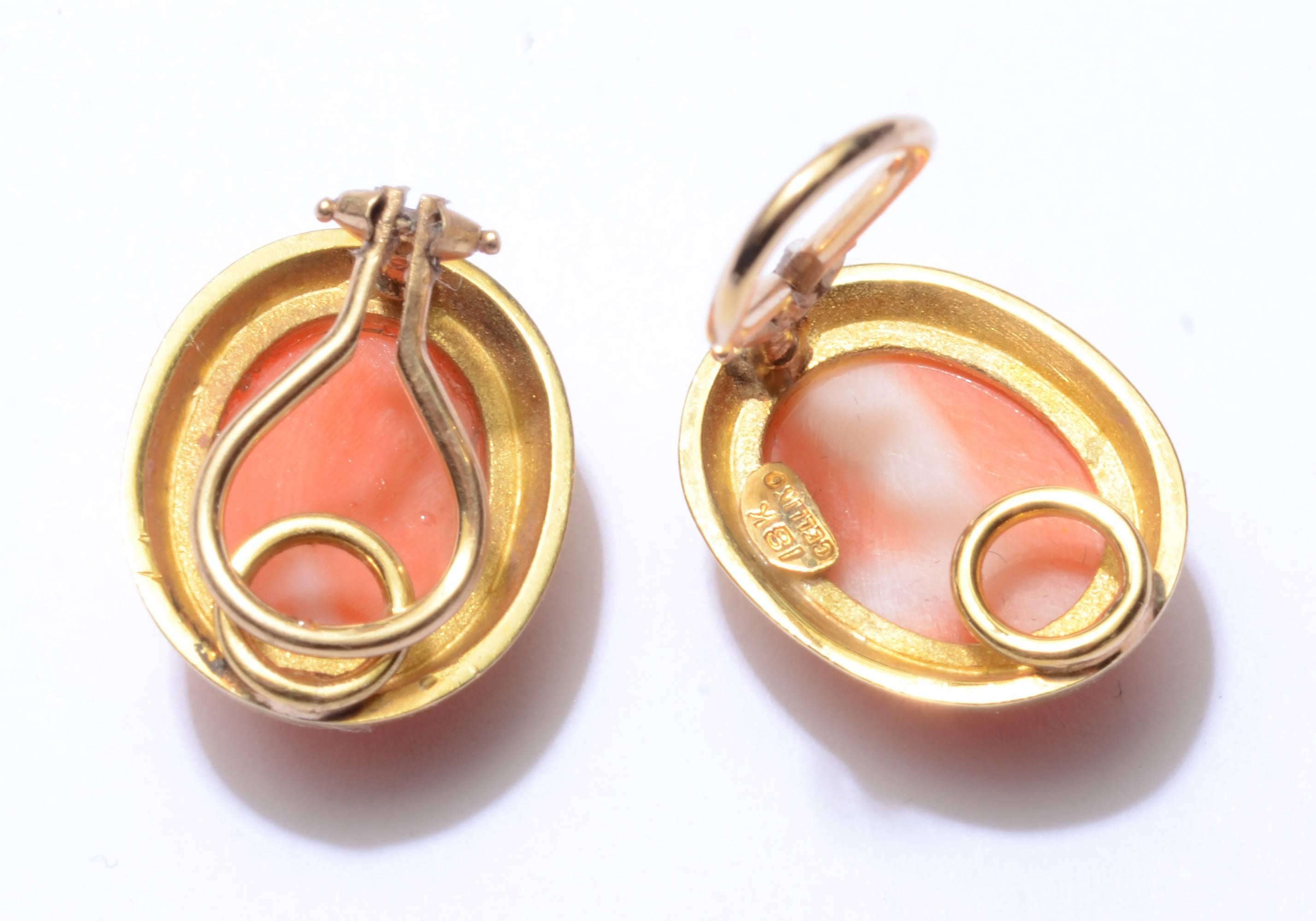 It is difficult to say with certainty when these Cellino earrings were made as they are timeless in design. Simple ovals of nicely colored coral are banded with a gold bezel that is slightly angled out at the bottom.
Clip backs can be converted to