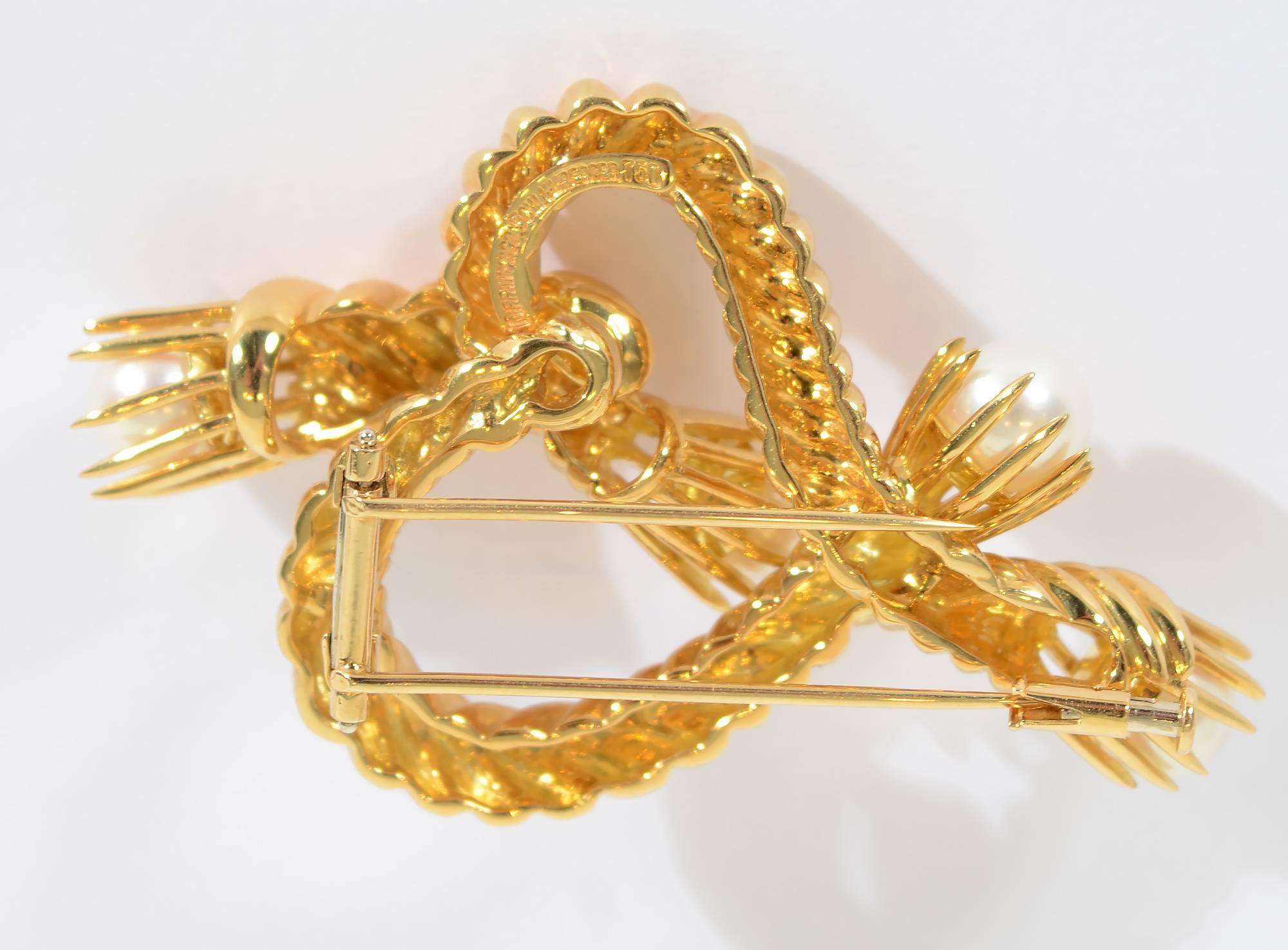 Tiffany & Co. Schlumberger Pearl Gold Twisted Rope Heart Brooch  In Excellent Condition In Darnestown, MD
