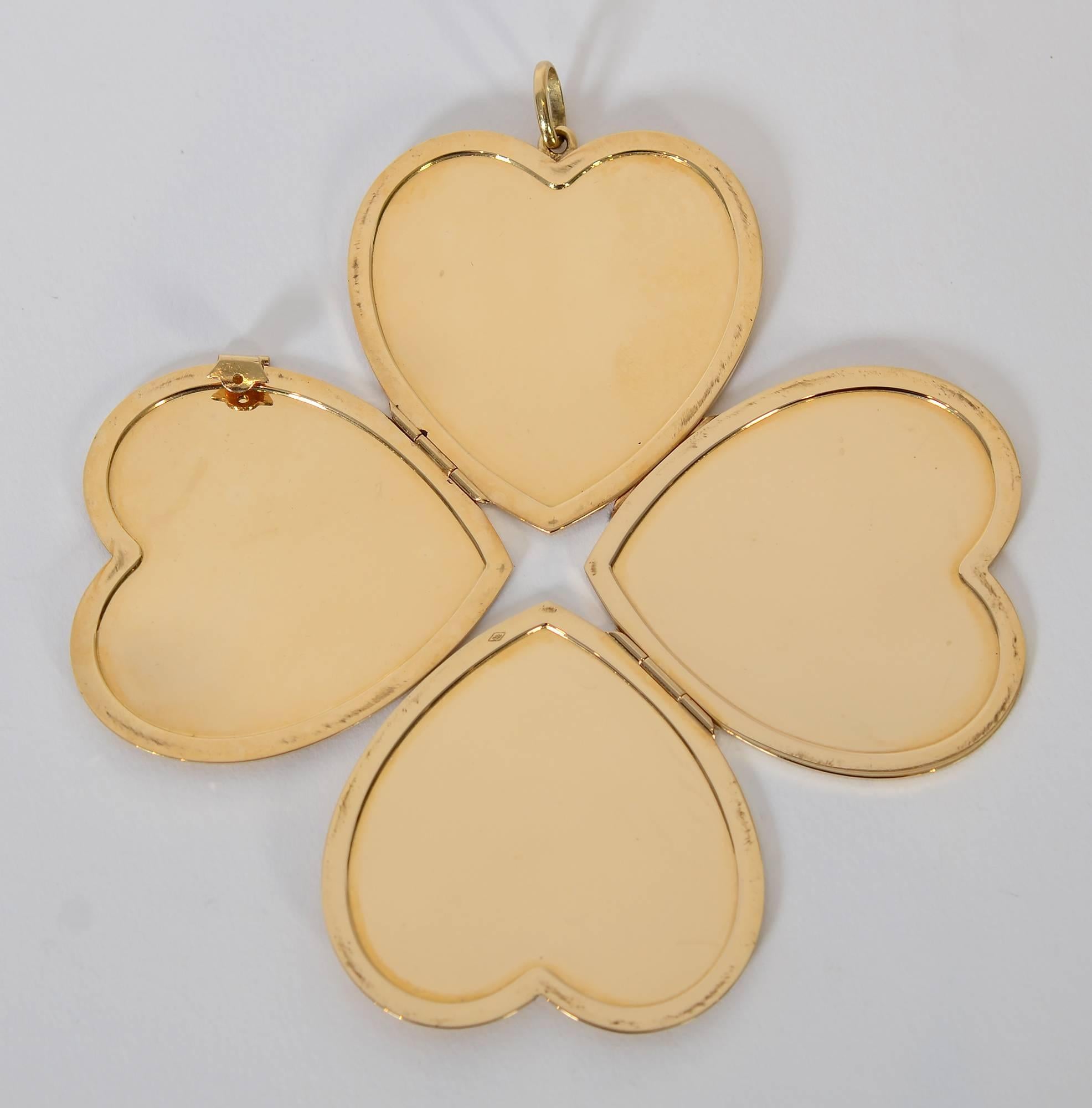 Women's or Men's Retro Large Gold Heart Locket