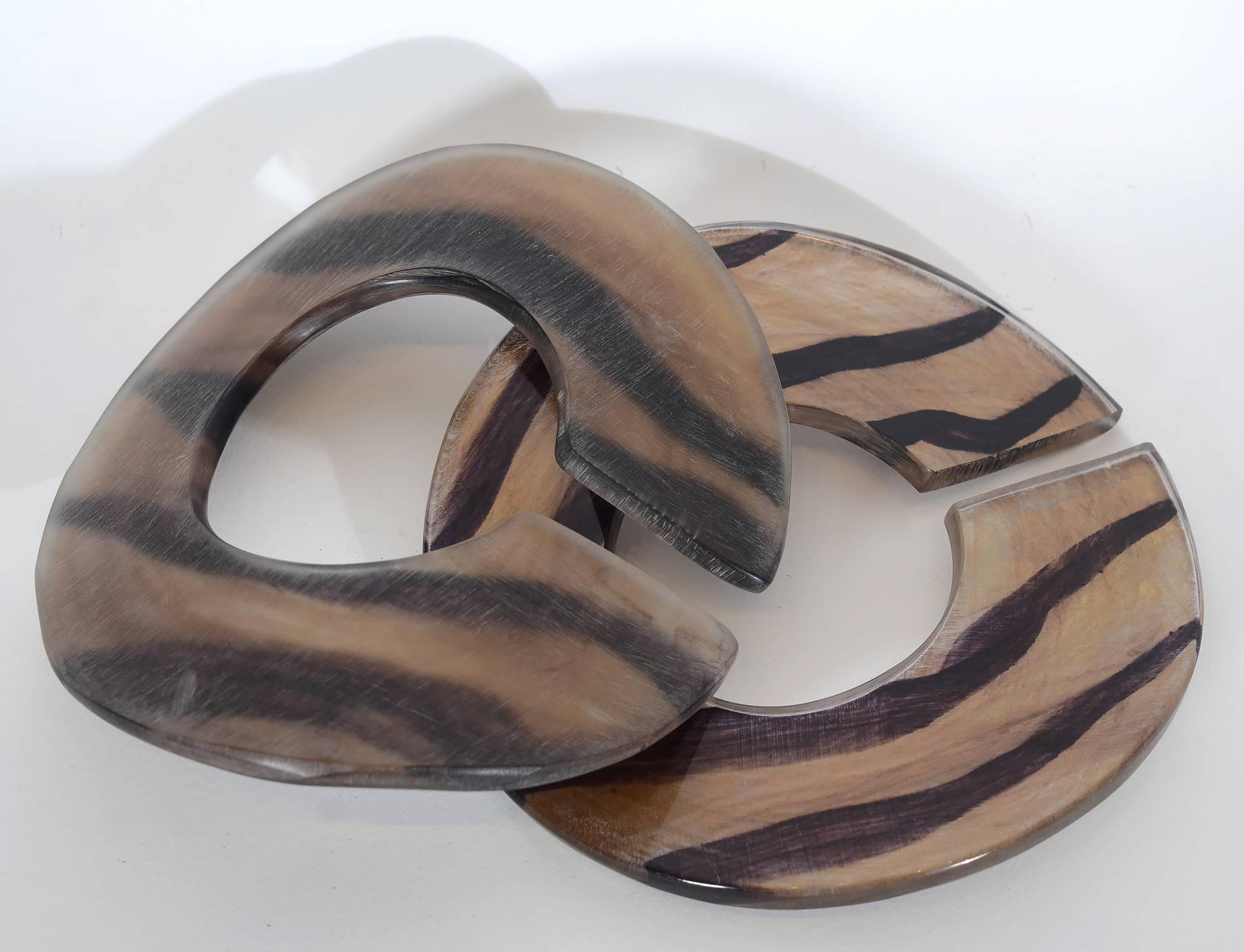 Pair of Angela Cummings Tiger Striped Lucite Bangle Bracelets For Sale 1