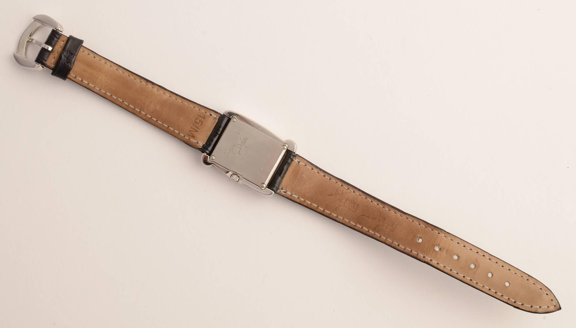 Damen-Armbanduhr aus Metall mit Sockel von Dunay im Angebot 1