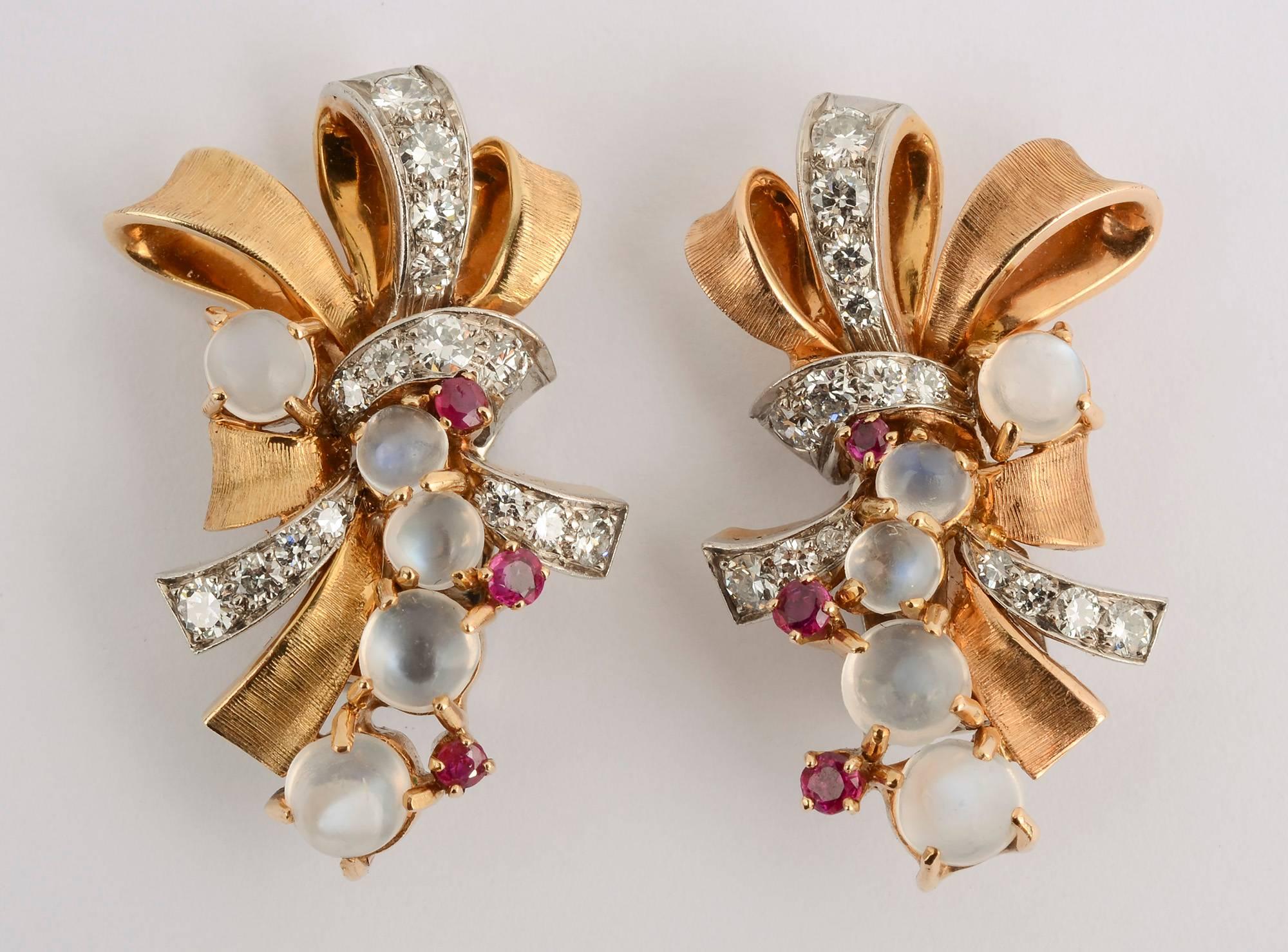 Retro Floral Brooch and Earrings In Excellent Condition In Darnestown, MD