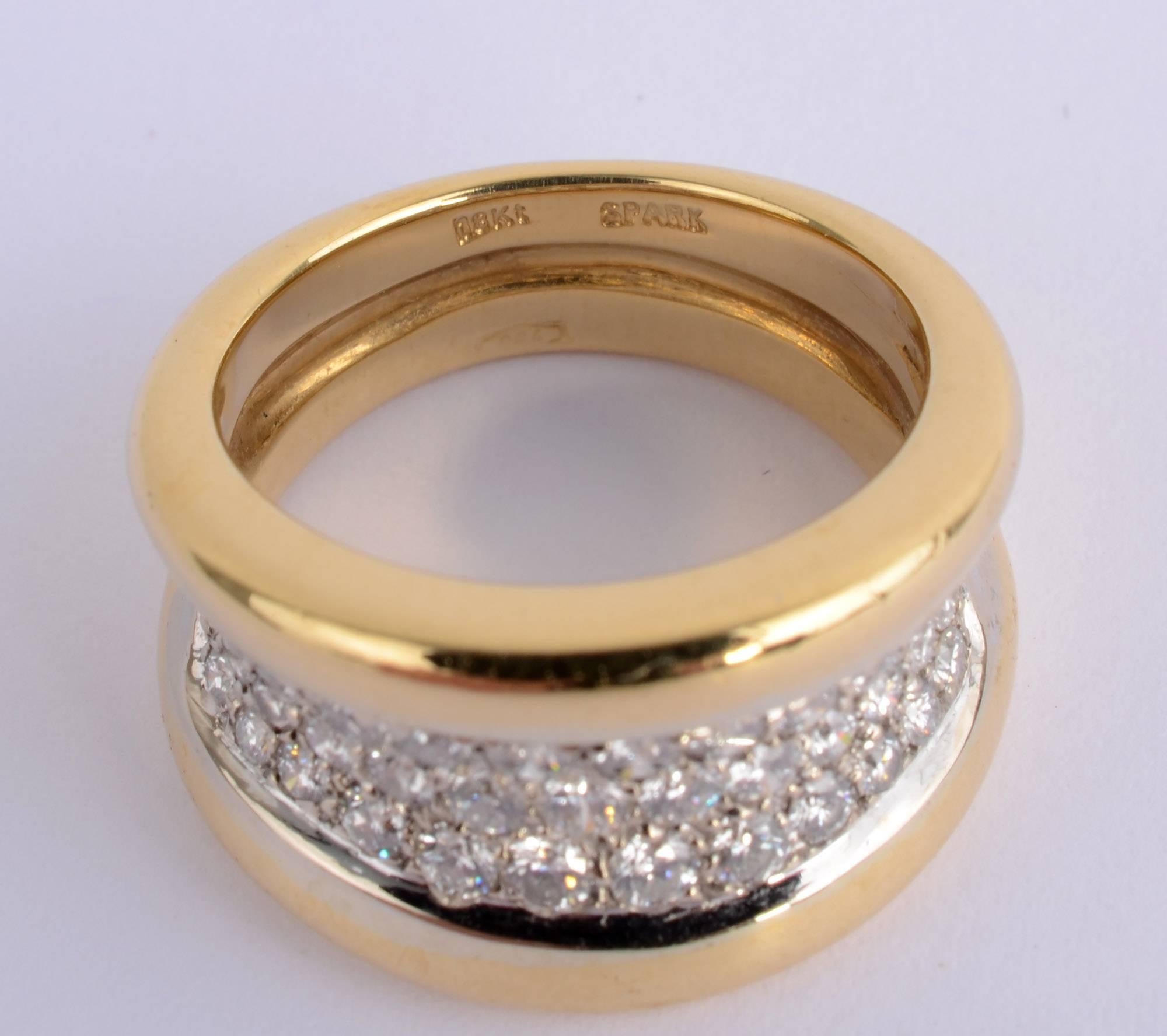 Gold Band Ring with Diamonds In Excellent Condition For Sale In Darnestown, MD