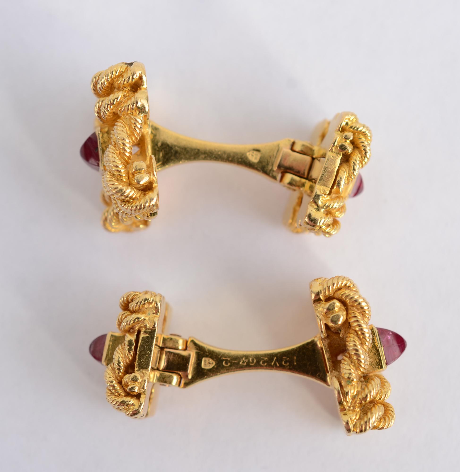 Women's or Men's Van Cleef & Arpels Ruby Gold Cufflinks