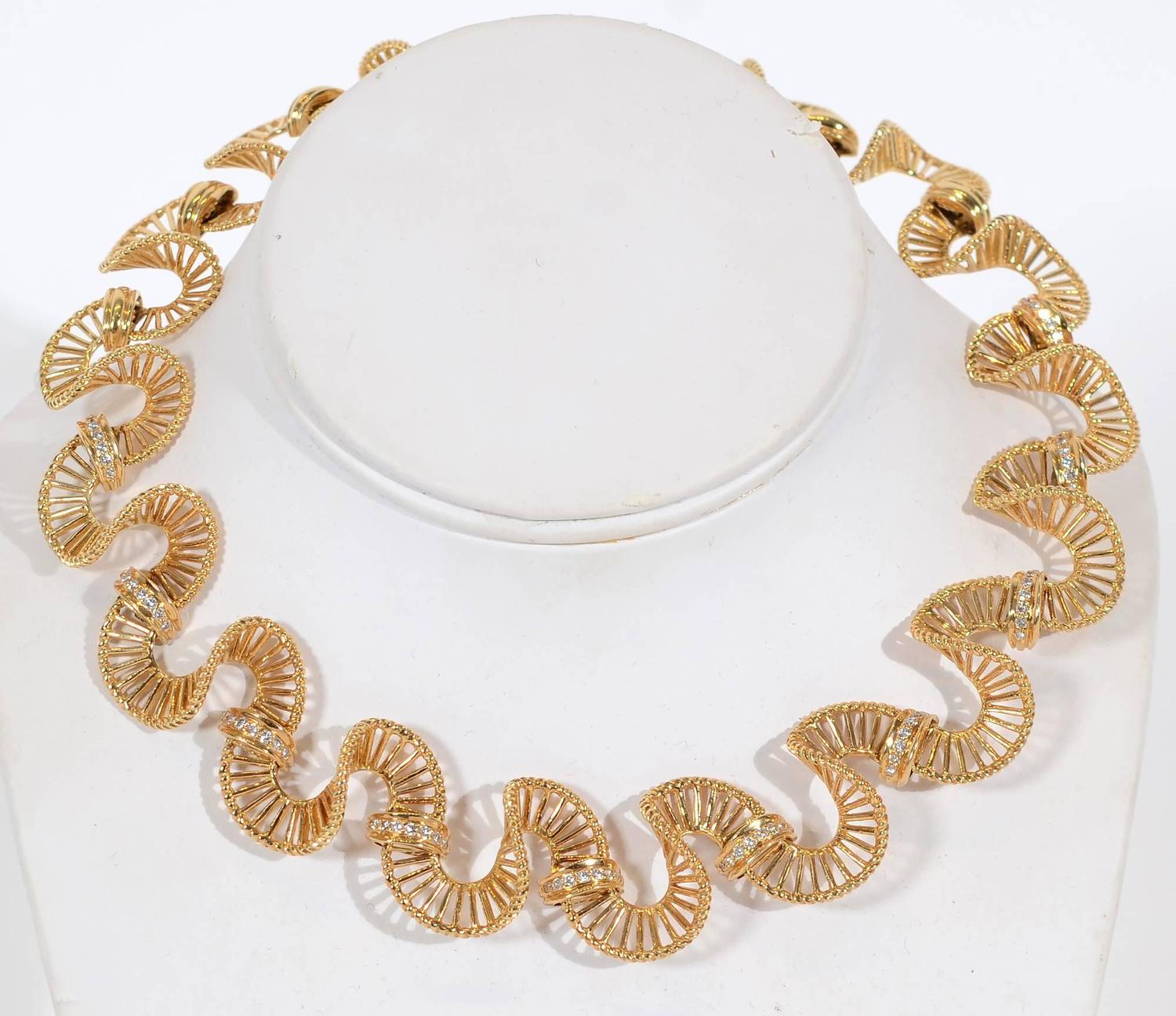 Diamond Gold Ribbon Necklace For Sale at 1stdibs