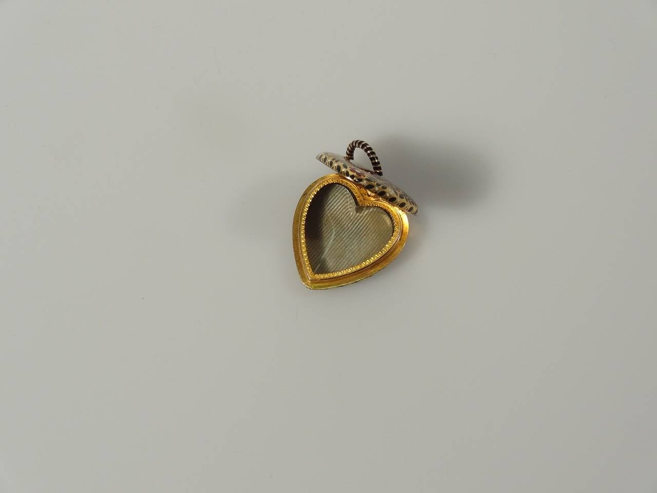 Renaissance Revival French Napoleonic Era Enamel Gold Heart Locket For Sale