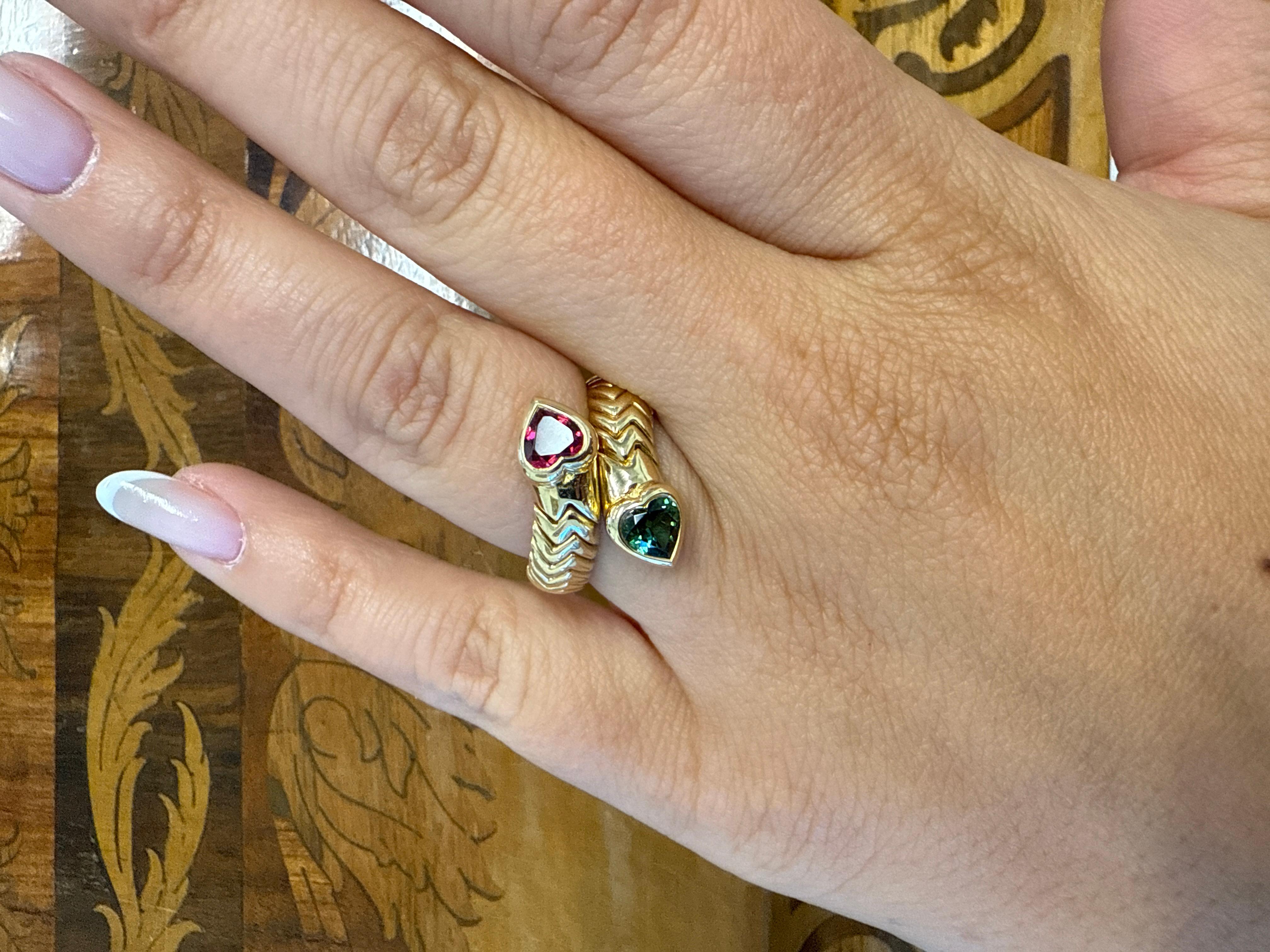 Bvlgari Italy Spiga Collectional Oro giallo 18 carati, Greene & Greene Tourmaline Heart Bypass Ring w/Box 1980 Vintage



Ecco la possibilità di acquistare un anello di design bellissimo e da collezione.  


Larghezza massima: 15,8 mm Braccio