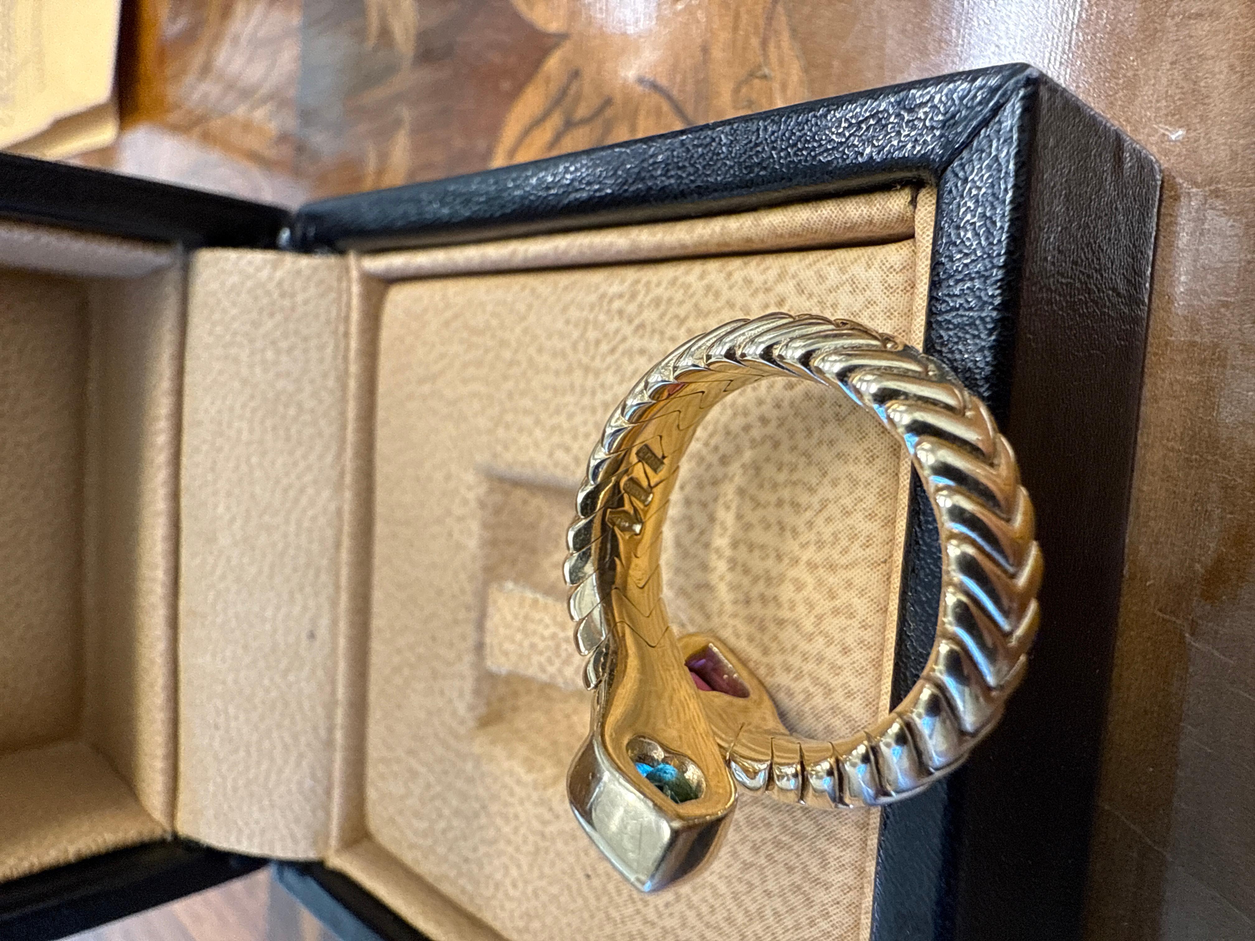 da uomo o donna BVLGARI ITALY Spiga Collection 18k YG, Anello bypass con cuore in tormalina rosa e verde in vendita