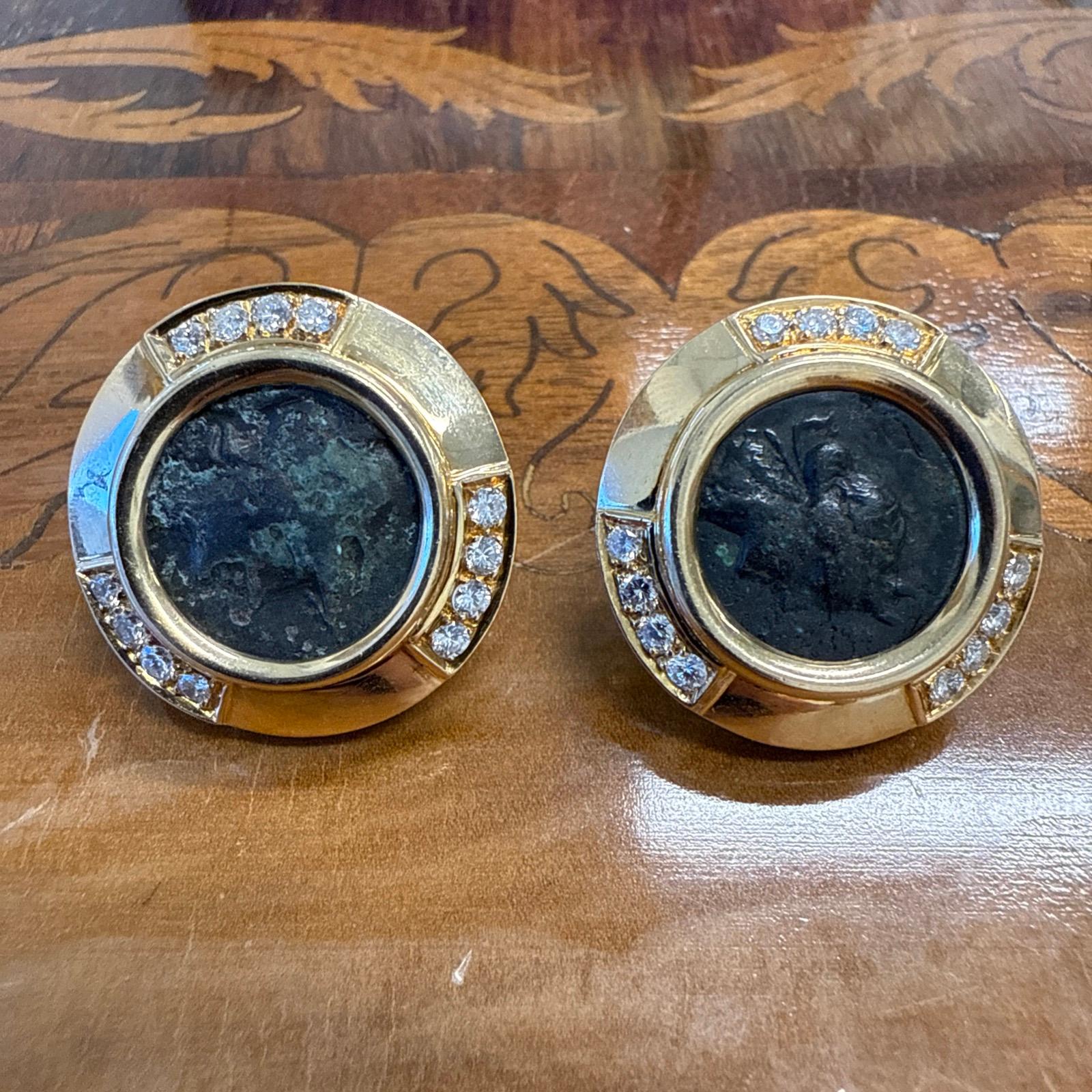 BVLGARI ITALIE Boucles d'oreilles en or jaune 18k, diamants et pièces de monnaie Monet de l'Antiquité romaine 1980 Unisexe en vente