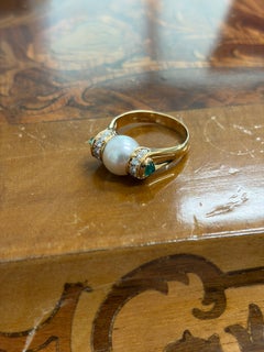 BVLGARI ITALIA Anello da cocktail in oro giallo 18 carati, perla, diamanti e smeraldi, anni '80
