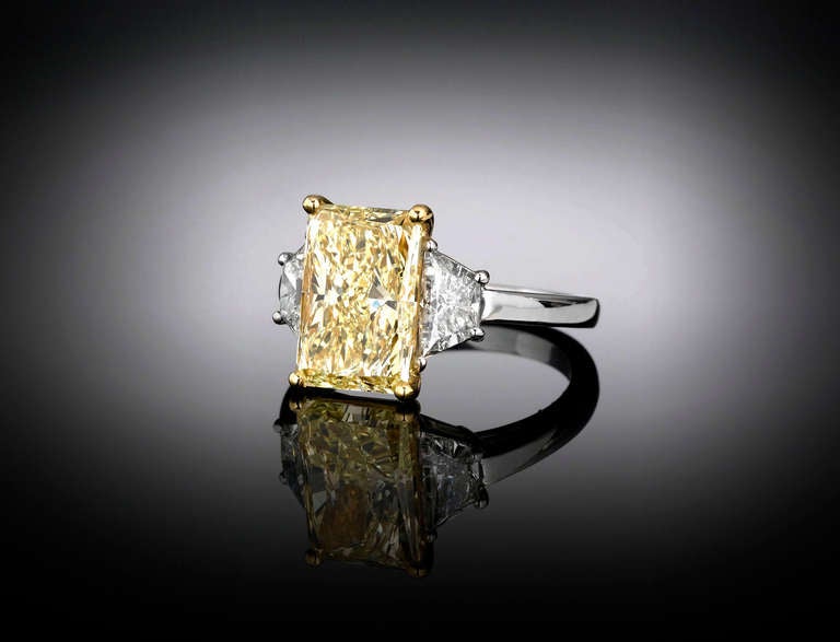 Radiant Cut Fancy Yellow Diamond Ring In Excellent Condition In New Orleans, LA