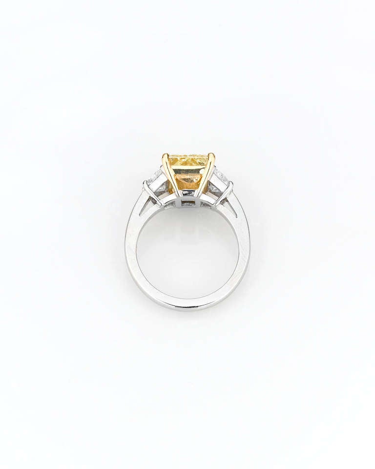 Women's Radiant Cut Fancy Yellow Diamond Ring