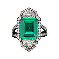 Colombian 4.69 carat Emerald and Diamond Ring