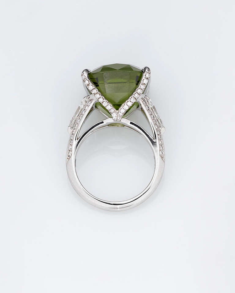 Contemporary Peridot and Diamond Ring, 20.30-Carat