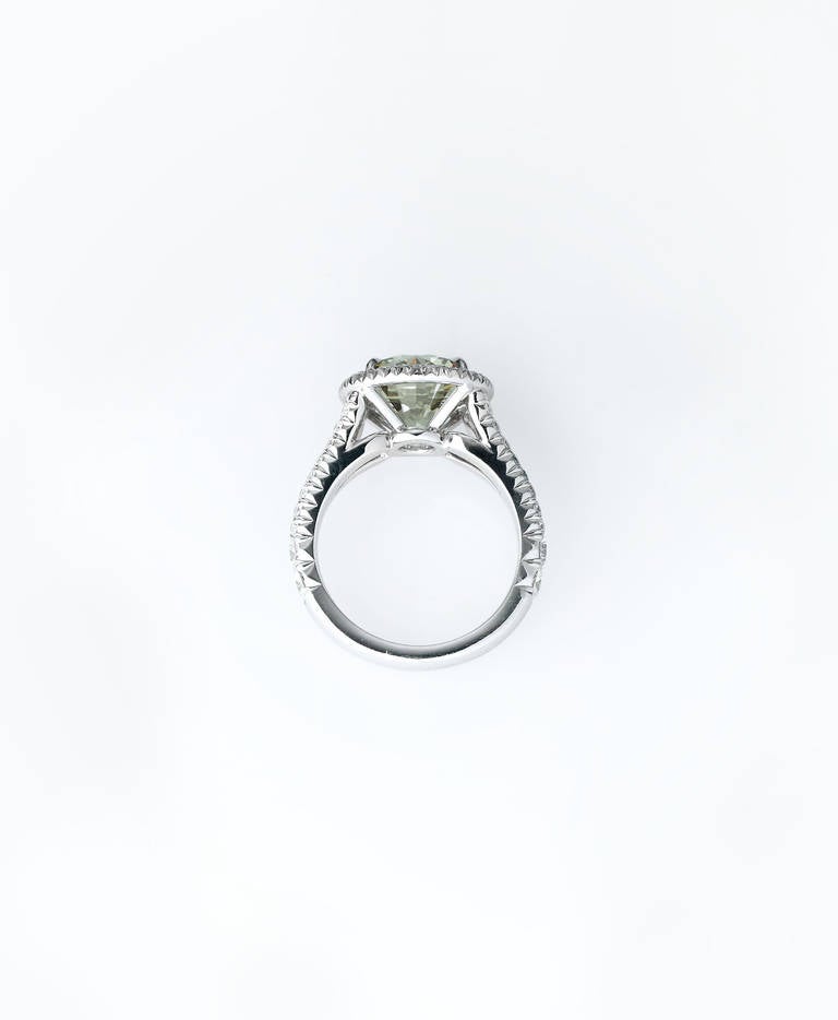Contemporary Chameleon Diamond Ring 4.03 Carats