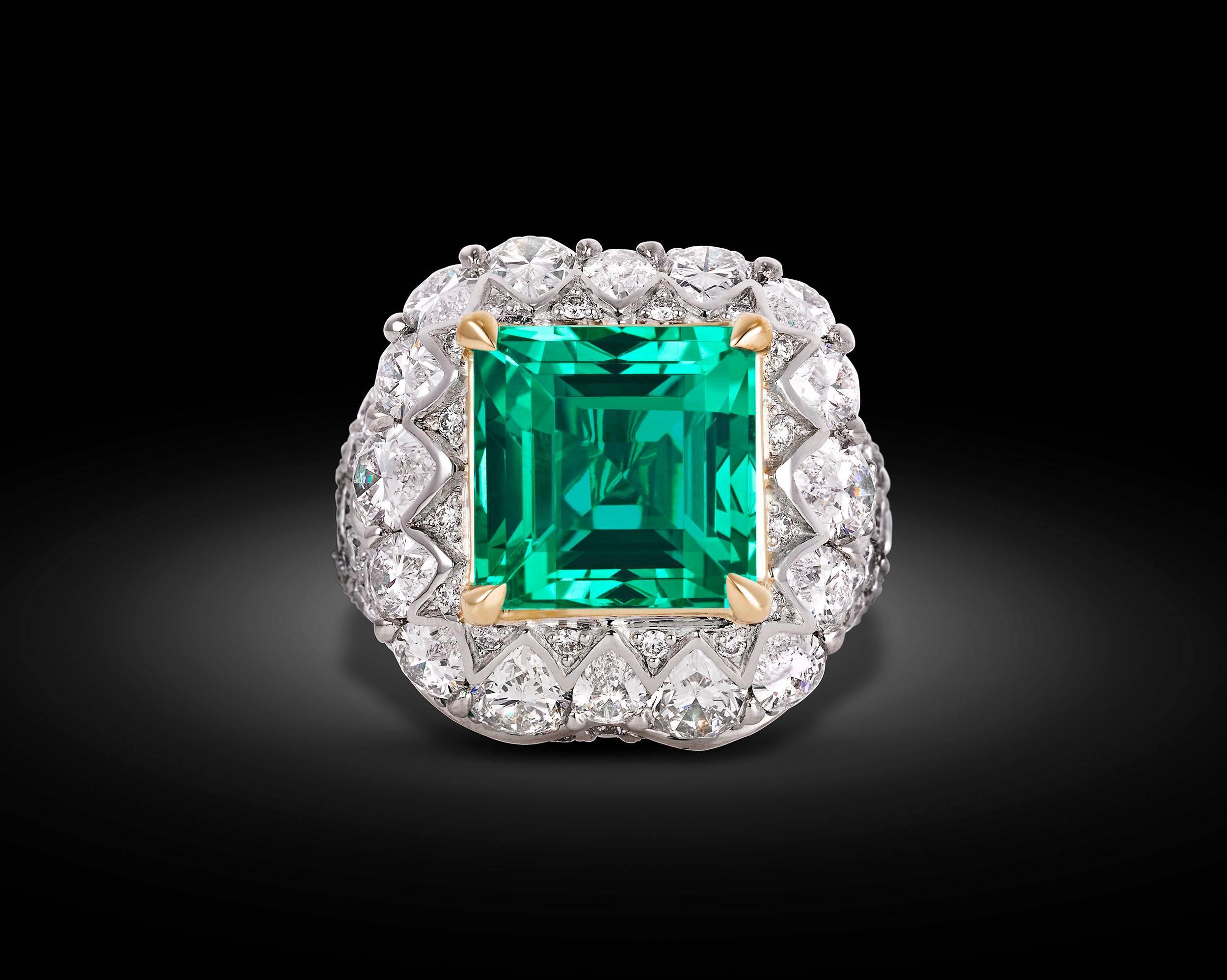 Weighing a dazzling 5.66 carats, this rare untreated Colombian emerald is a beauty beyond compare. Displaying the perfect green hue so coveted in these rare Colombian gemstones, this stone also boasts a clarity that far surpasses other emeralds. To