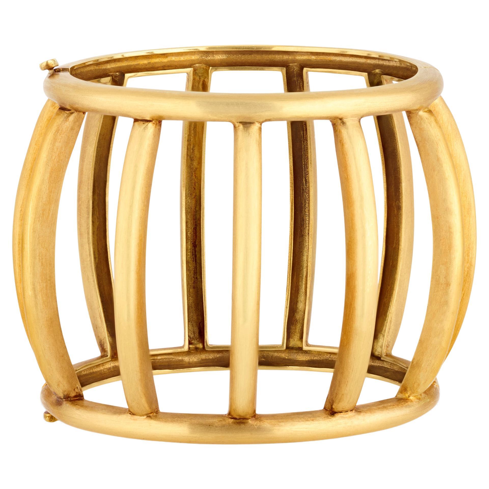 Tiffany & Co. di Mary Tyler Moore. Bracciale in oro di Paloma Picasso in vendita