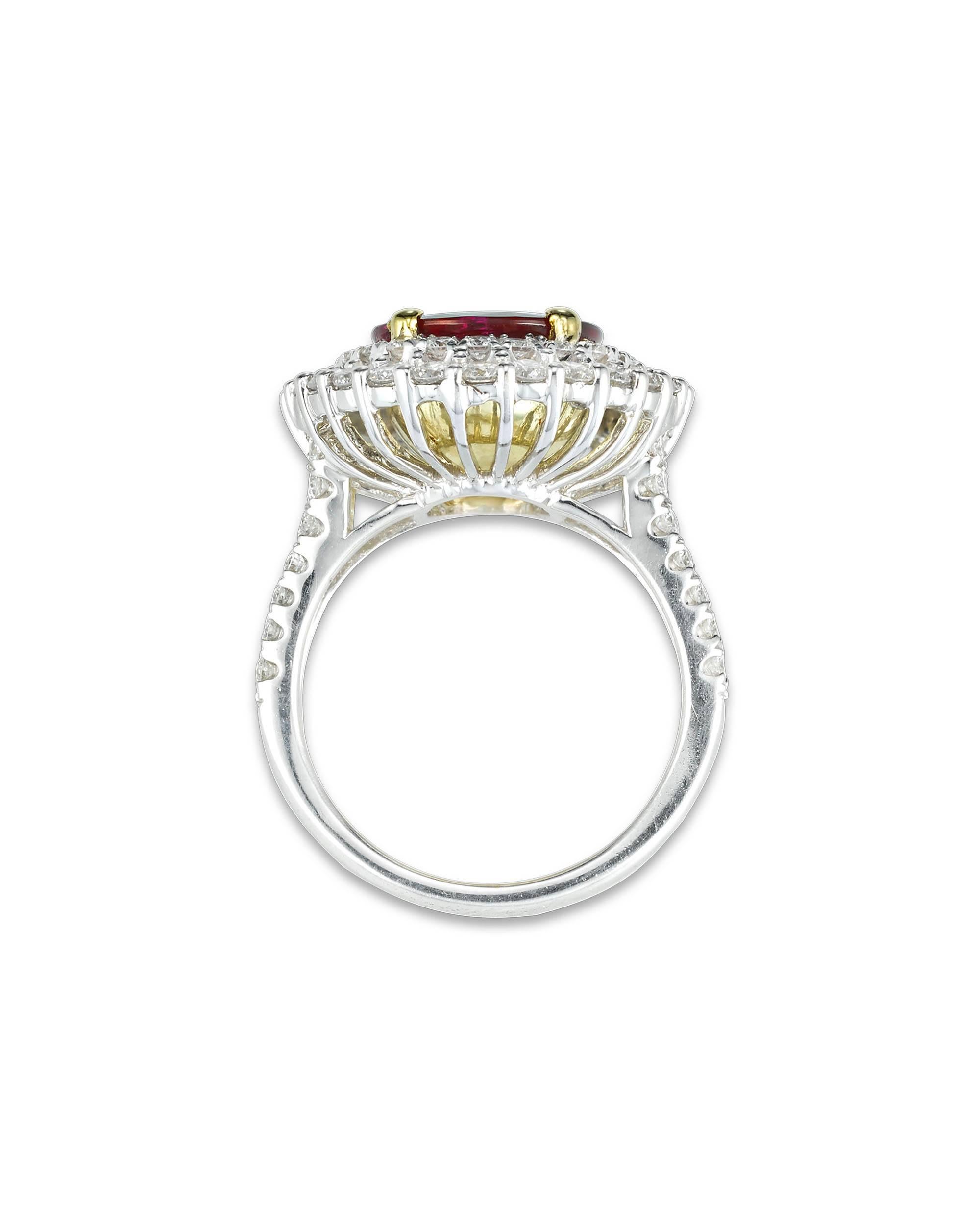 Moderne Bague en rubis et diamants, 3,95 carats en vente