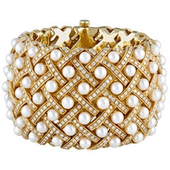 Matelassée-Style Pearl and Diamond Cuff Bracelet