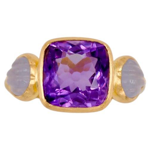 Scrives 4.48 Ct Amethyst Cushion Blue Chalcedony Shell 22 Kt Gold Cocktail Ring