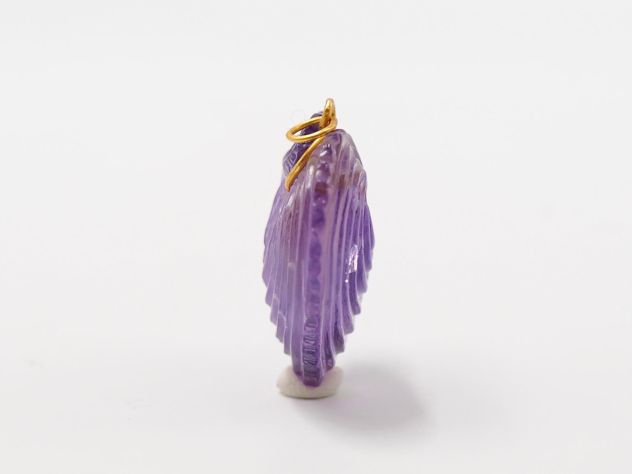 Contemporary Hand Carved Amethyst Large Heart Shell 22 Karat Gold Pendant For Sale