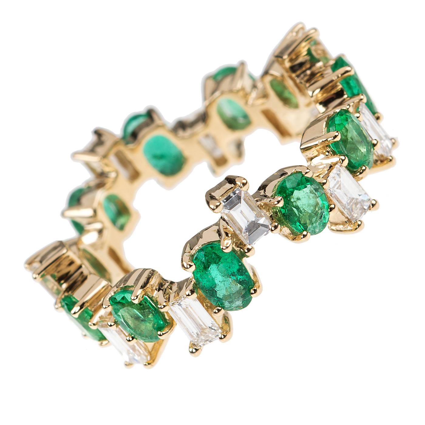 Nikos Koulis Eden Collection K18 yellow gold ring band with 2.04 cts emeralds and 1.09 cts white diamonds
Ring size: 53