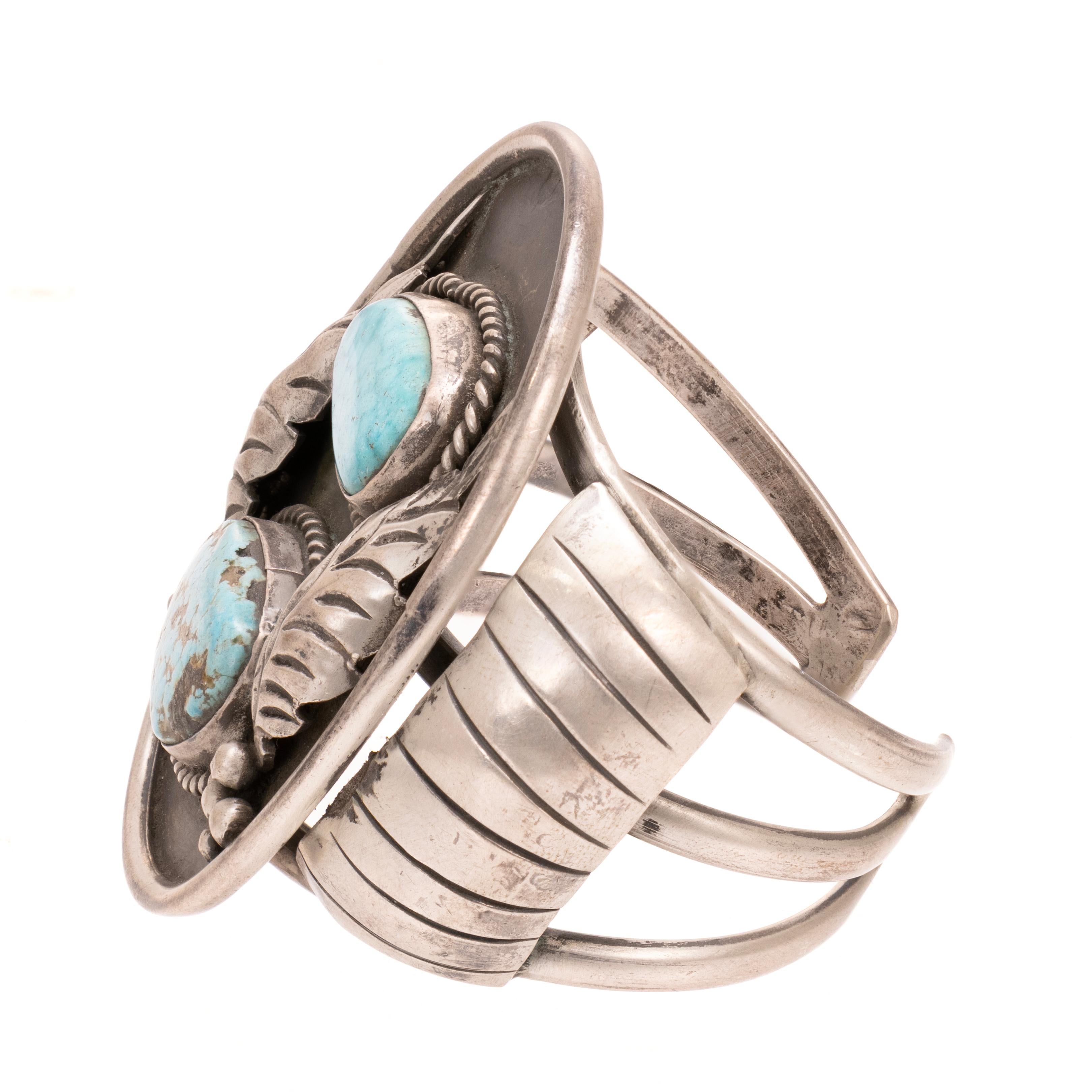 Taille vieille mine Bracelet en turquoise Navajo et argent en vente