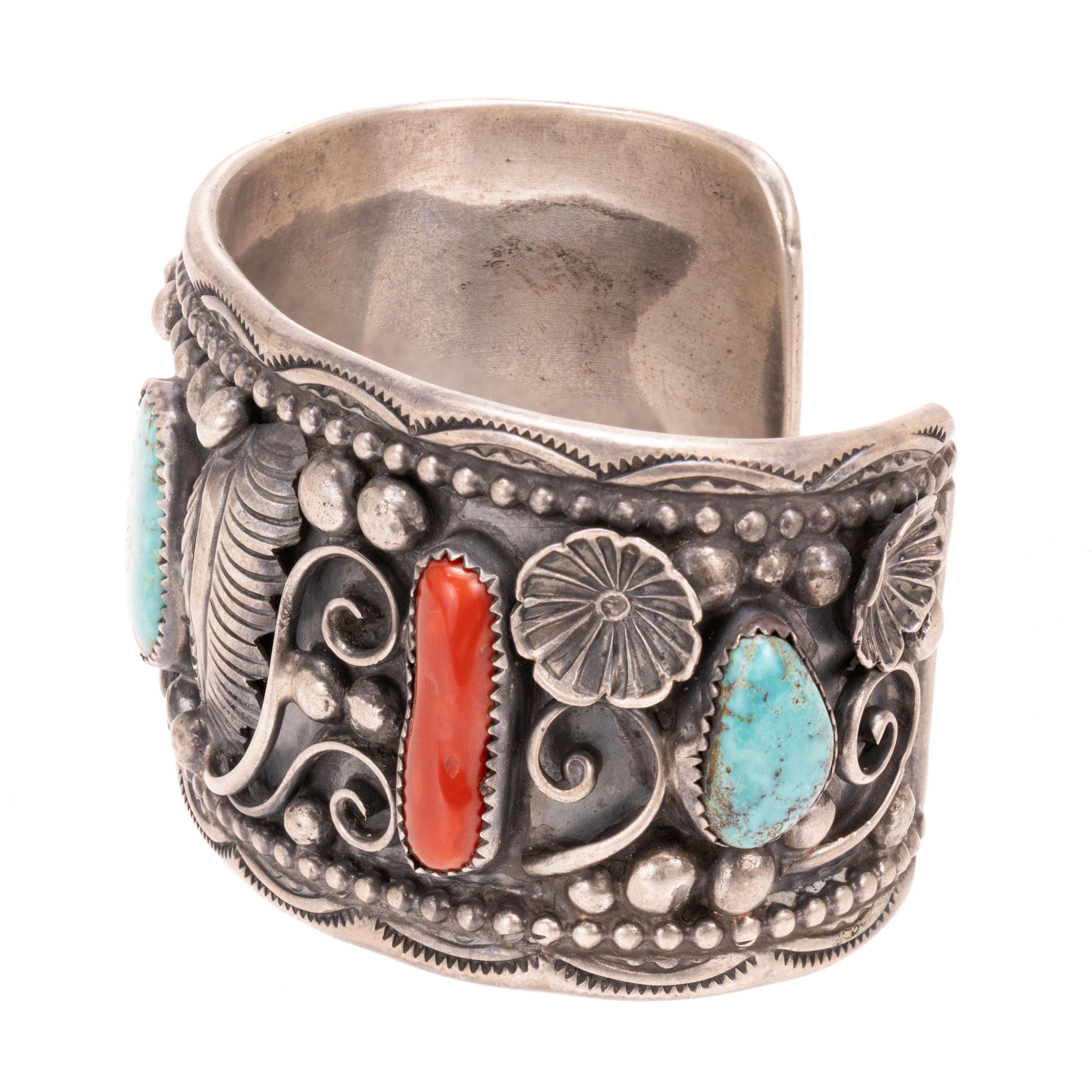 Nativo americano Bracciale di corallo e turchese Navajo in vendita