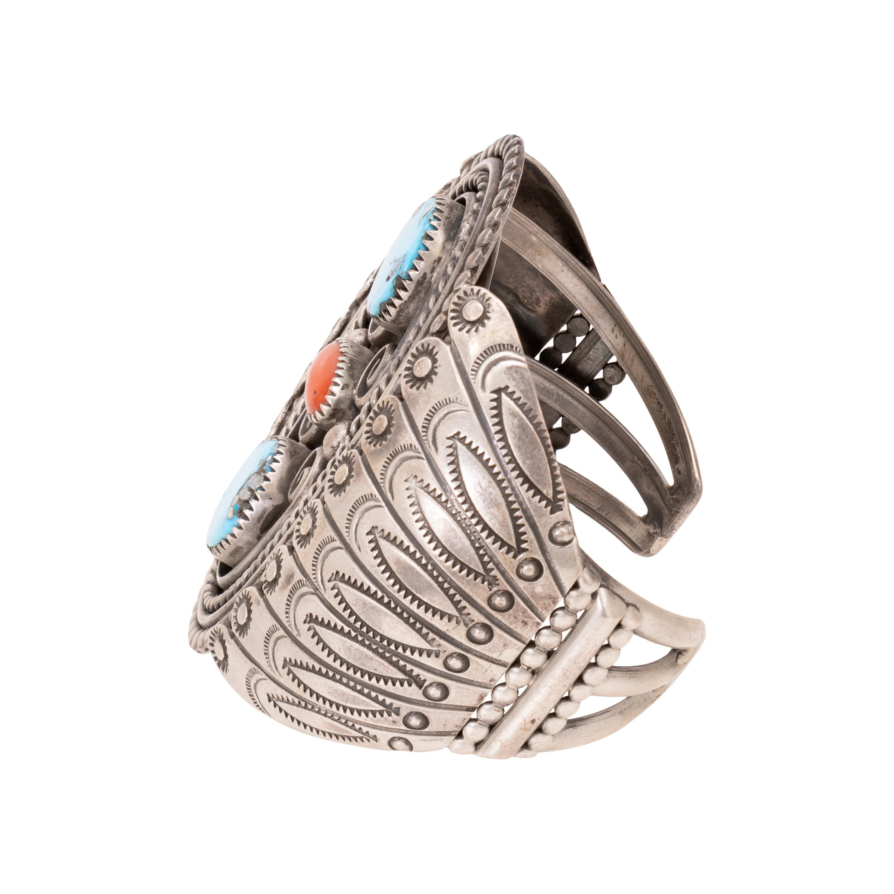 Nativo americano Bracciale d'argento in turchese e corallo Navajo in vendita