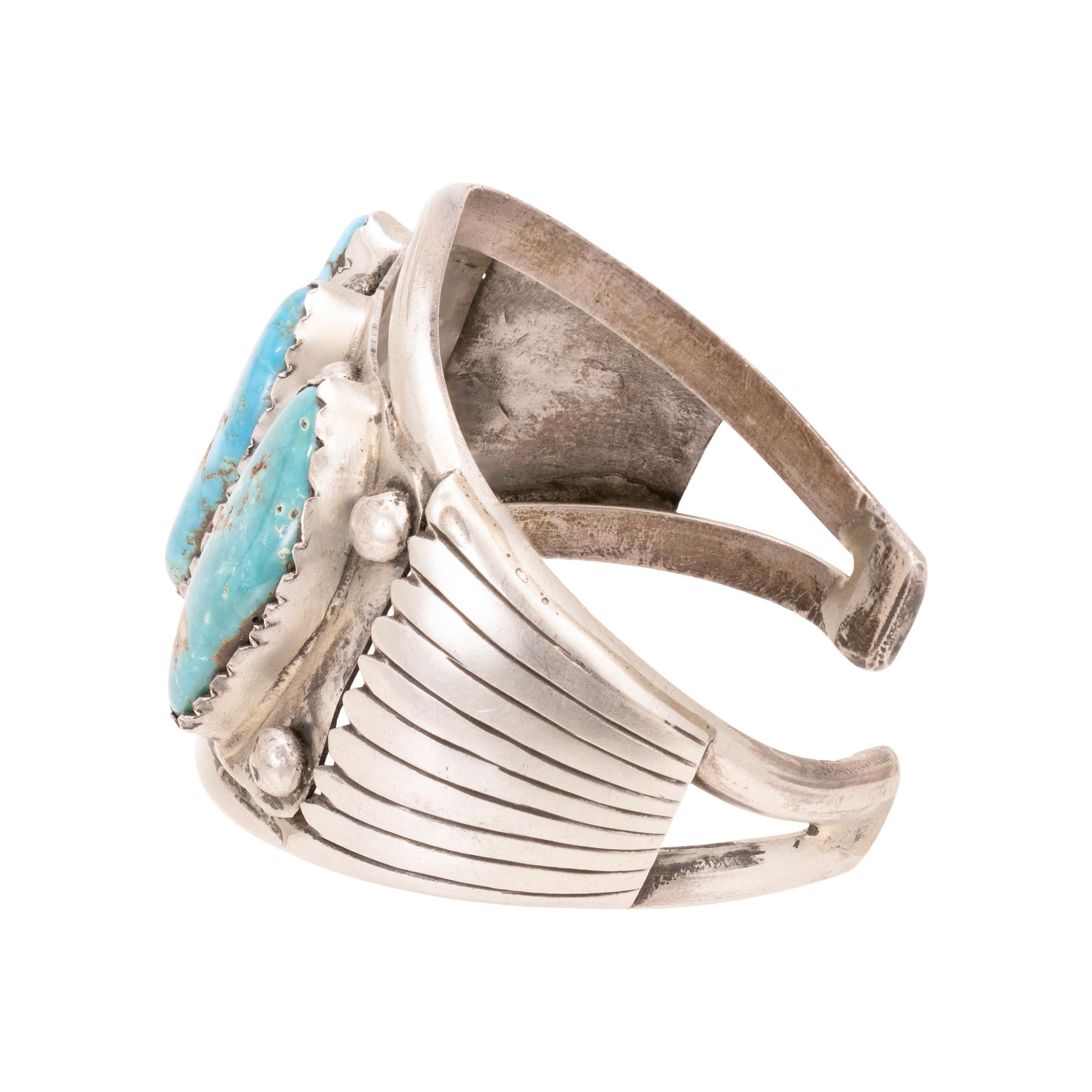 Navajo Dreistein-Türkis-Armband (Indigene Kunst (Nord-/Südamerika)) im Angebot