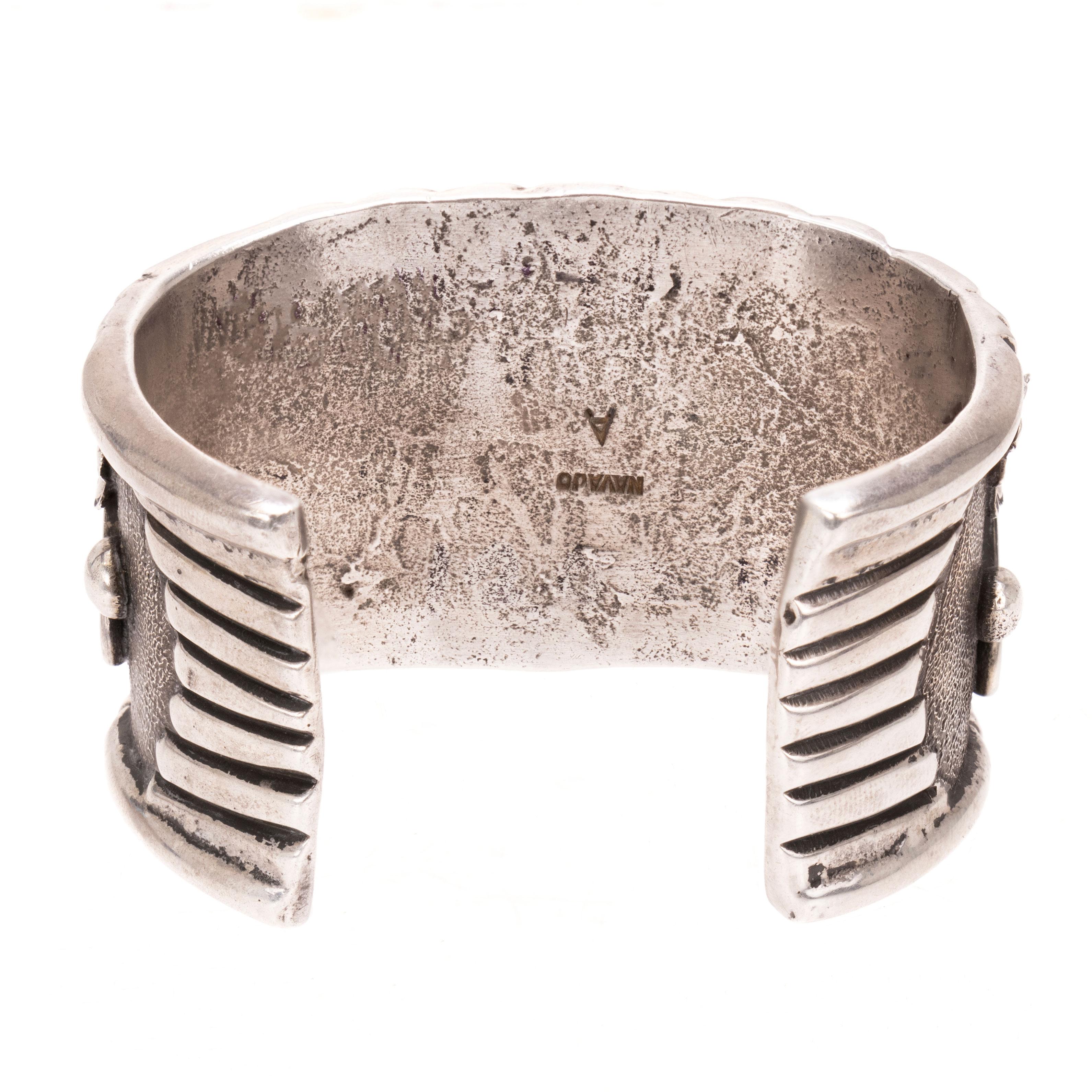Taille vieille mine Bracelet Navajo en argent sterling avec turquoise et corail en vente