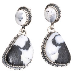 Orecchini pendenti Navajo Avin Joe White Buffalo in turchese e argento sterling