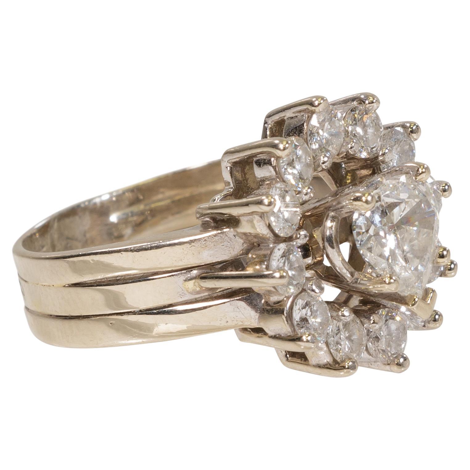 Bague en or blanc et diamants en vente