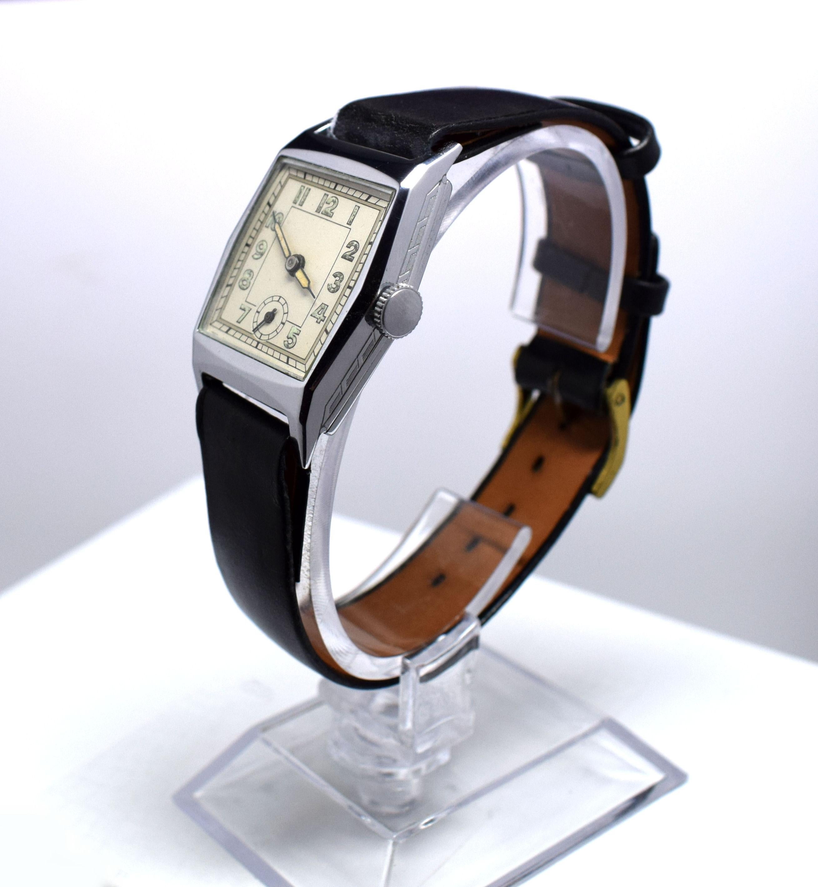 1930s Art Deco Gentleman's Manual Wristwatch In Excellent Condition In Westward ho, GB