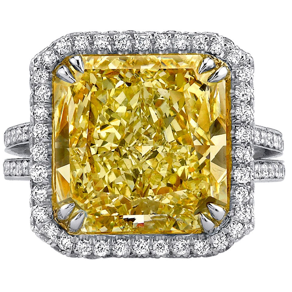8.94 Carat GIA Cert Yellow Diamond Platinum Ring For Sale