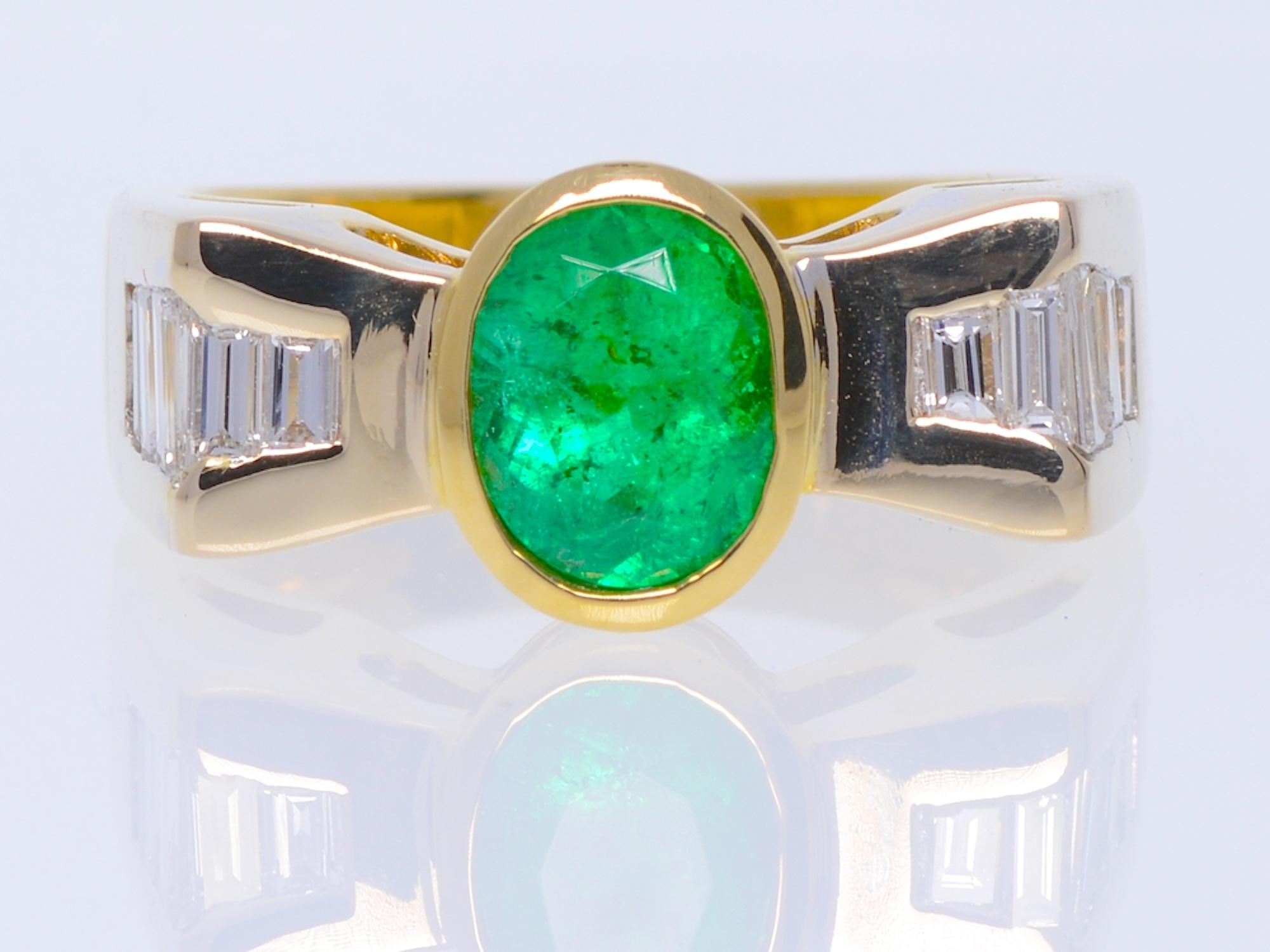 Estate 1.5 Carat Emerald & Diamond Ring 18k Yellow Gold 

Metal Type:
Yellow Gold
Metal Purity:
18k
Diamond Color:
G-H
Diamond Clarity:
VS1-I1
Main Stone Creation:
Natural
Total Carat Weight:
Emerald: 1.5
Diamond: .5
Main Stone:
Emerald
Gender: