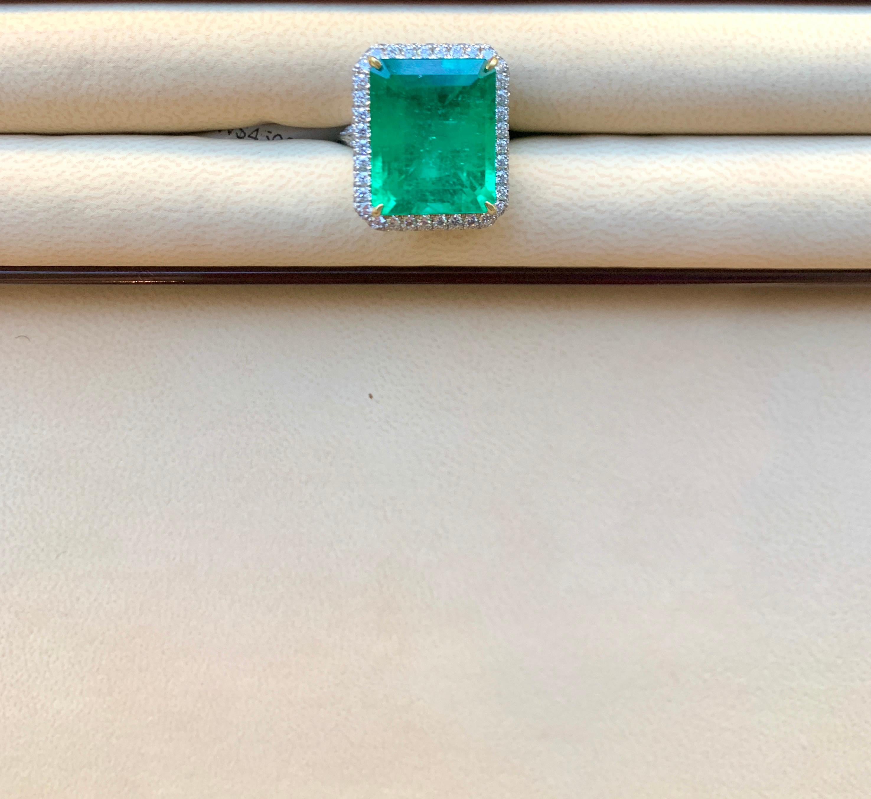 AGL Certified  13.10 Ct  Emerald Cut Colombian  Emerald  Diamond 18K Gold Ring  10