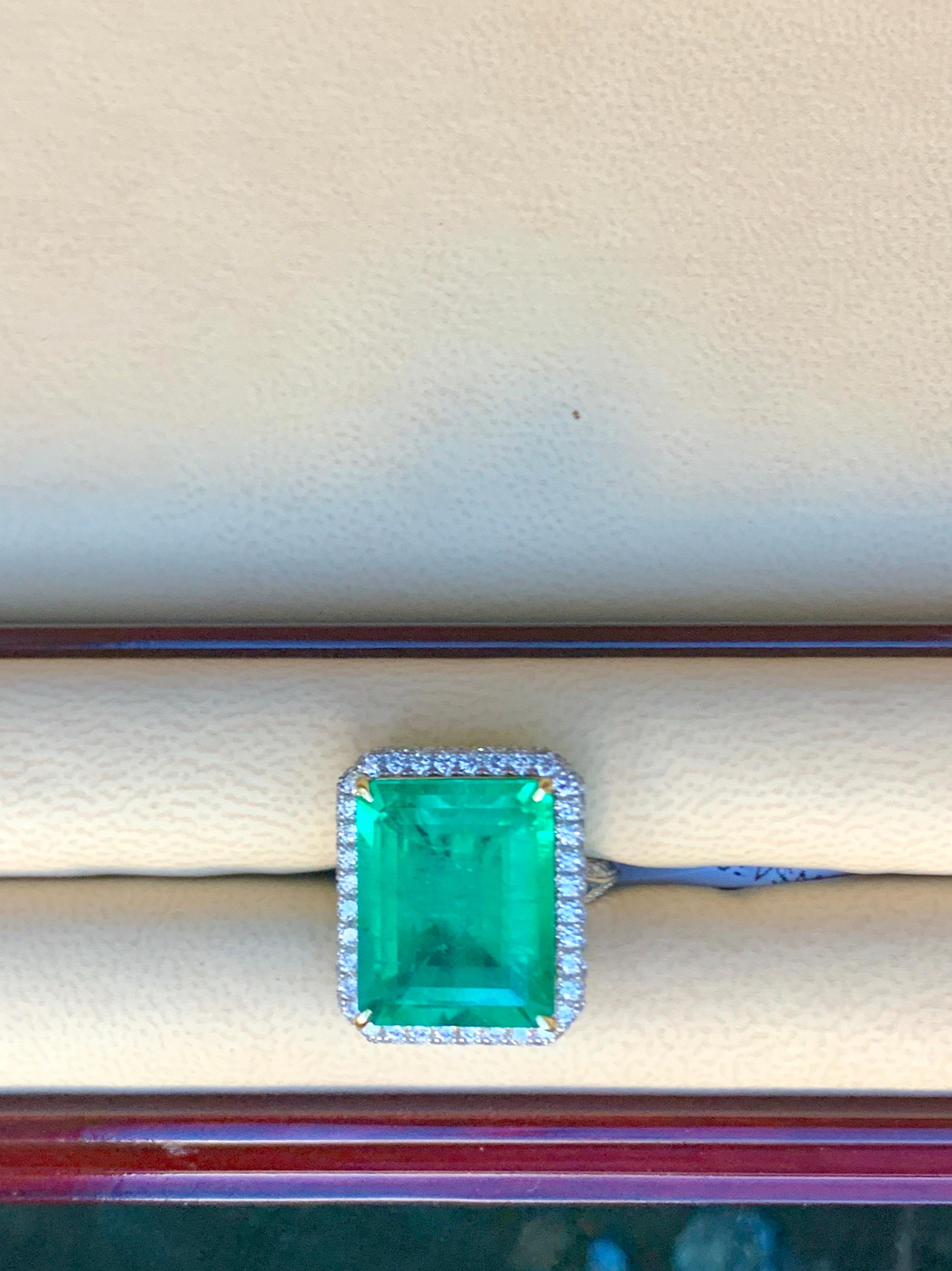 AGL Certified  13.10 Ct  Emerald Cut Colombian  Emerald  Diamond 18K Gold Ring  9