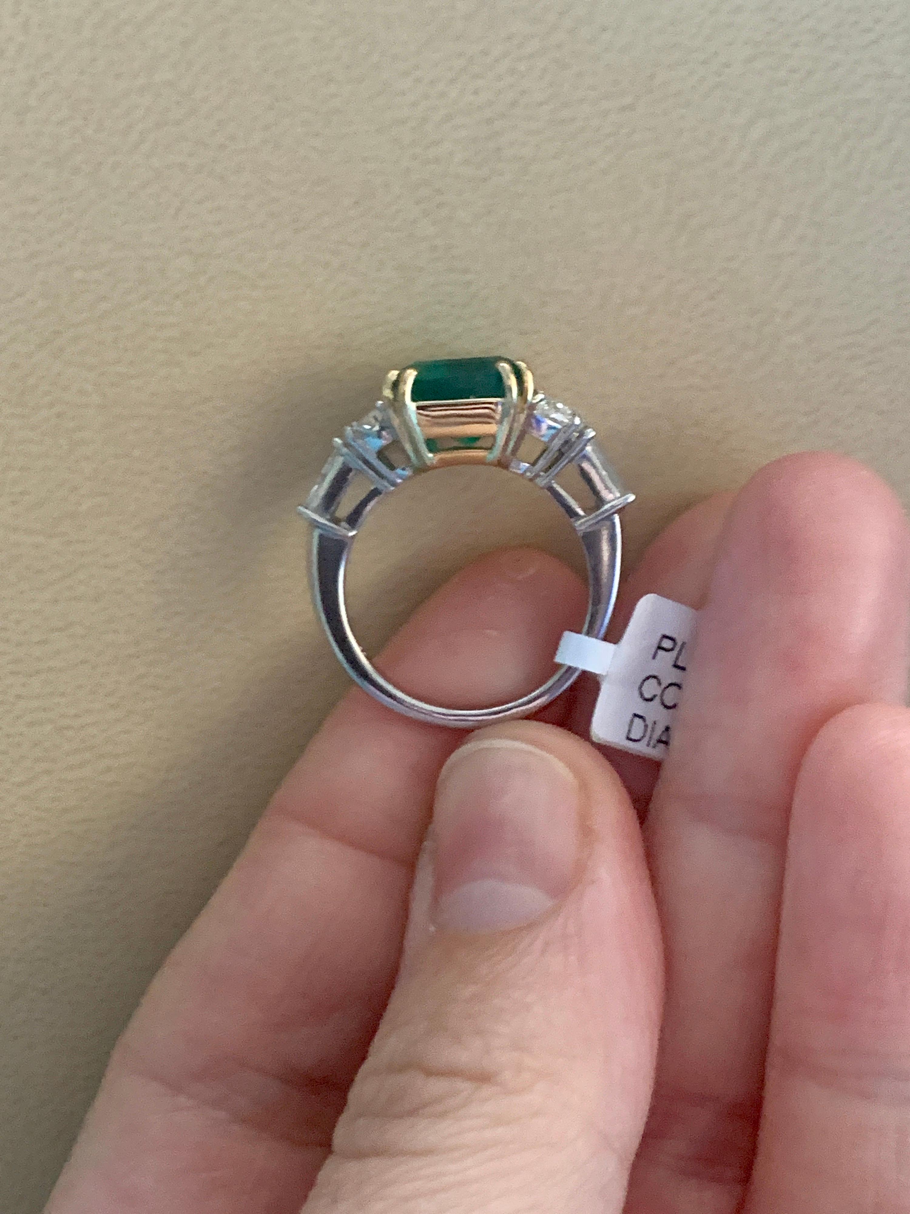AGL Certified Minor 5.29 Ct Emerald Cut Colombian Emerald Diamond Platinum Ring For Sale 1
