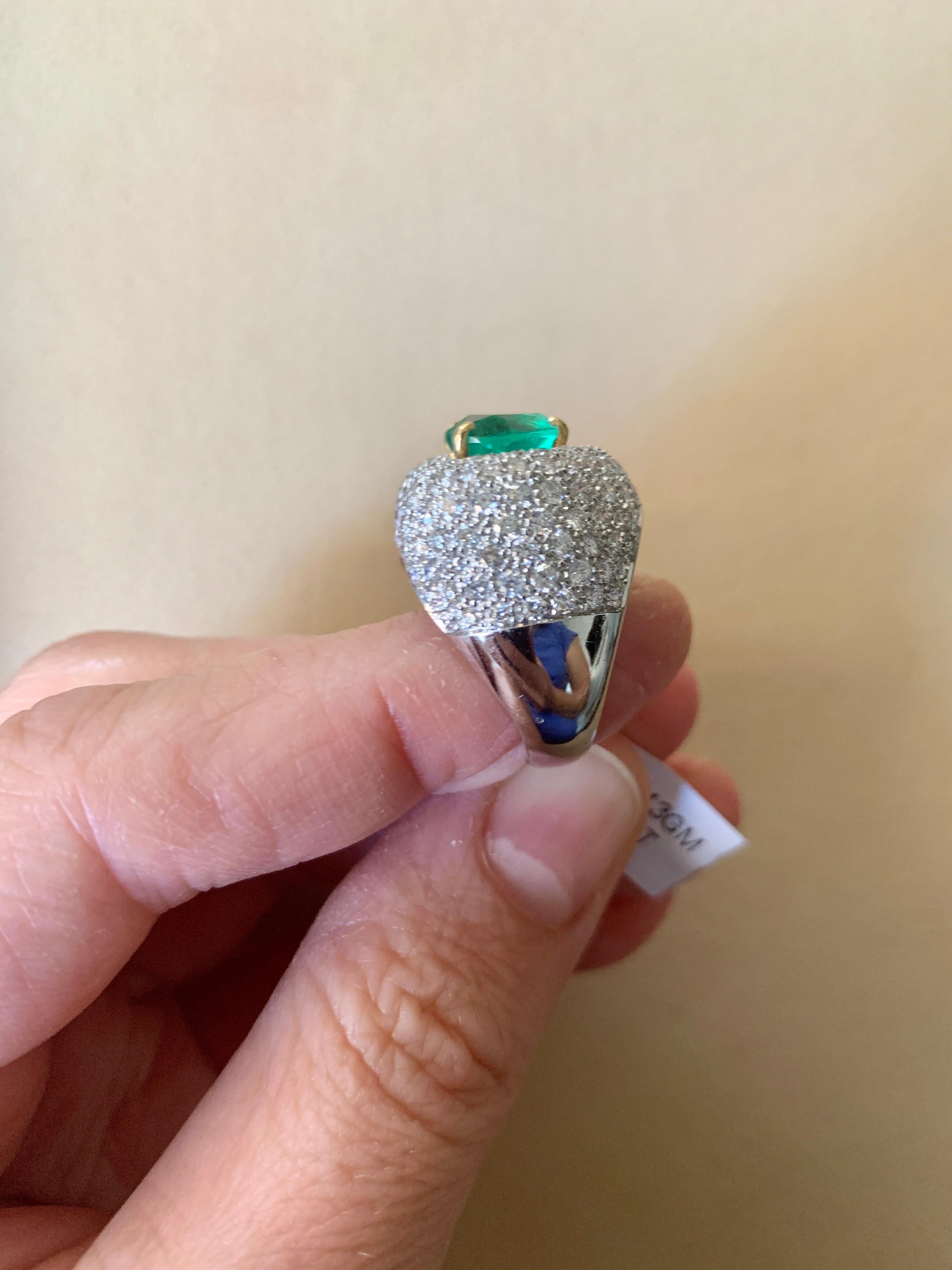 Emerald Cut 3.5 Carat Heart Shape Colombian Emerald and Diamond 18 Karat Gold Ring Estate For Sale