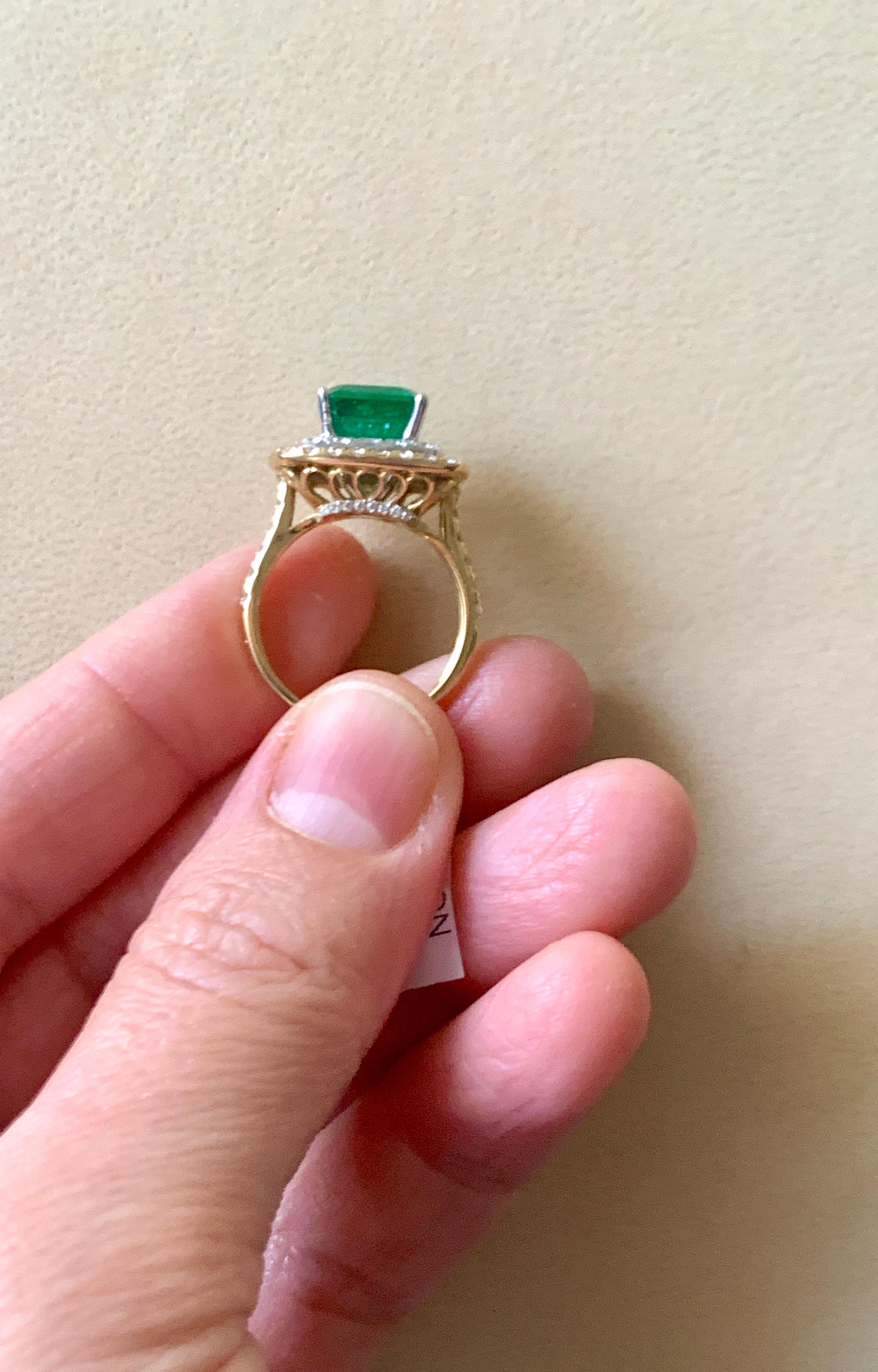 4.5 Carat Emerald Cut Colombian Emerald and Diamond Two-Tone 18 Karat Gold Ring 3