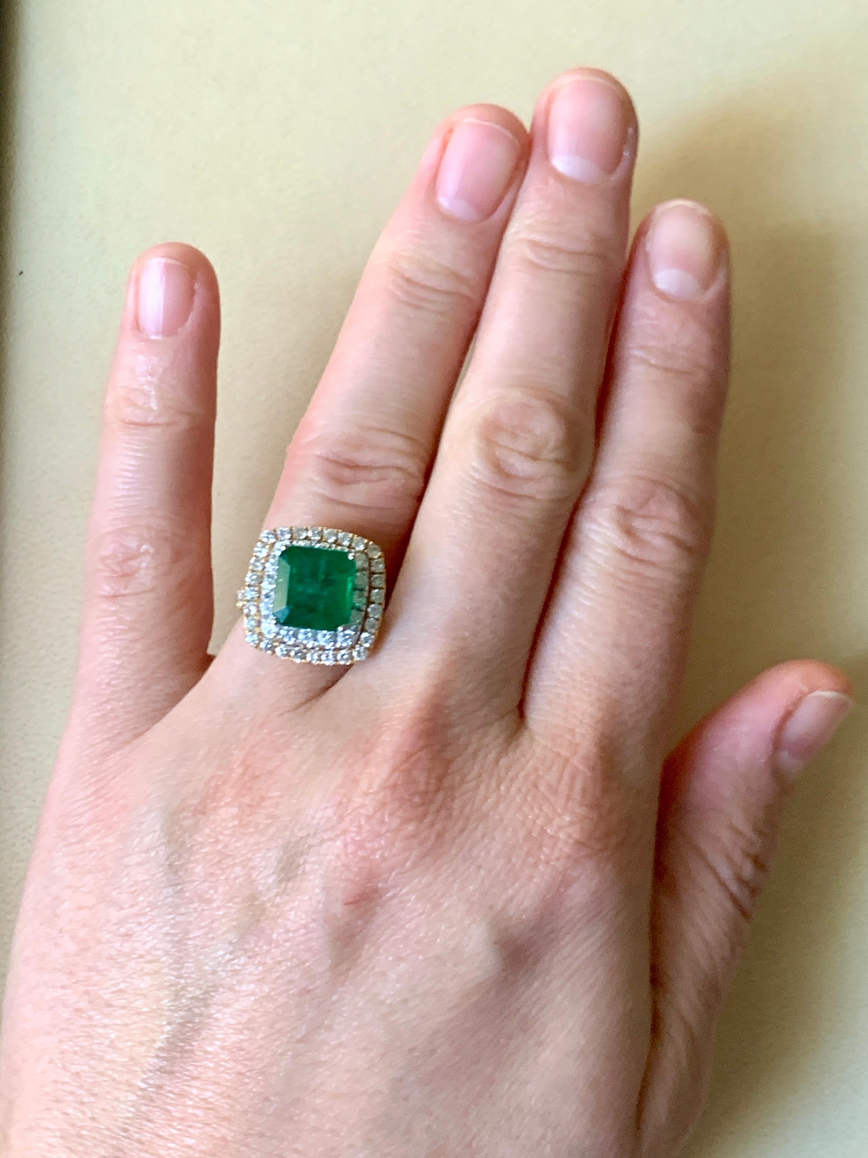 4.5 Carat Emerald Cut Colombian Emerald and Diamond Two-Tone 18 Karat Gold Ring 6