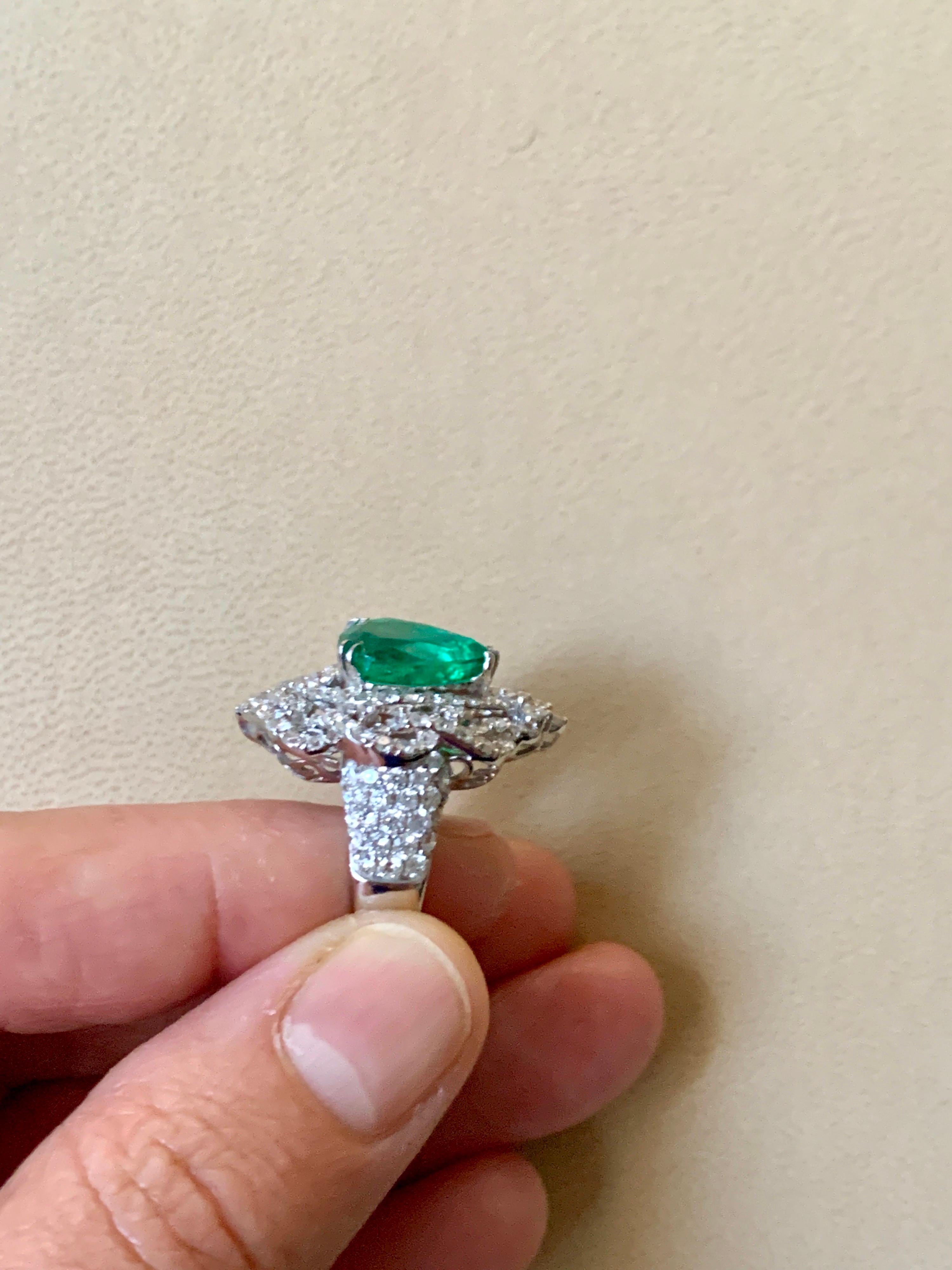 4.75 Carat Pear Cut Colombian Emerald & Diamond 18 Karat Gold Ring Estate Size 7 For Sale 5