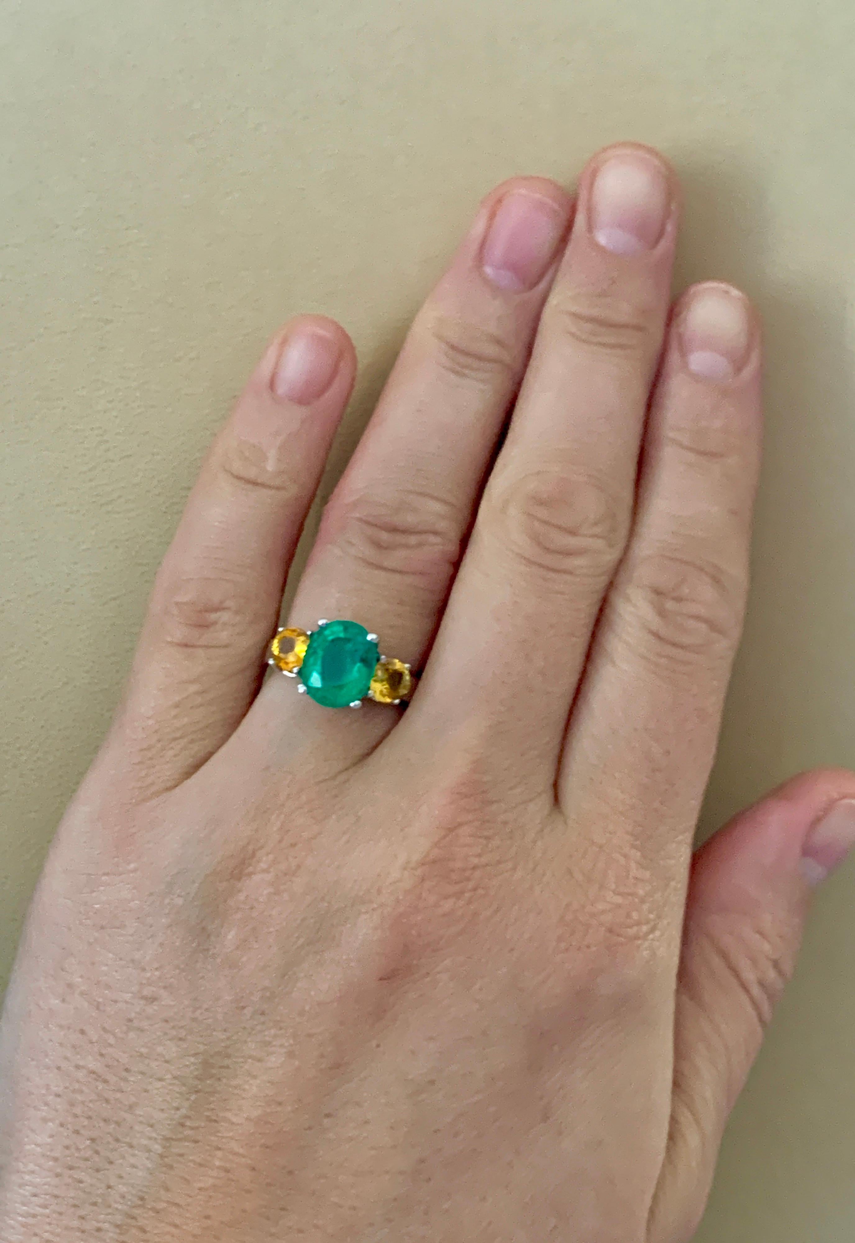 Women's 3 Carat Oval Cut Colombian Emerald and Yellow Sapphire 18 Karat Gold Ring For Sale