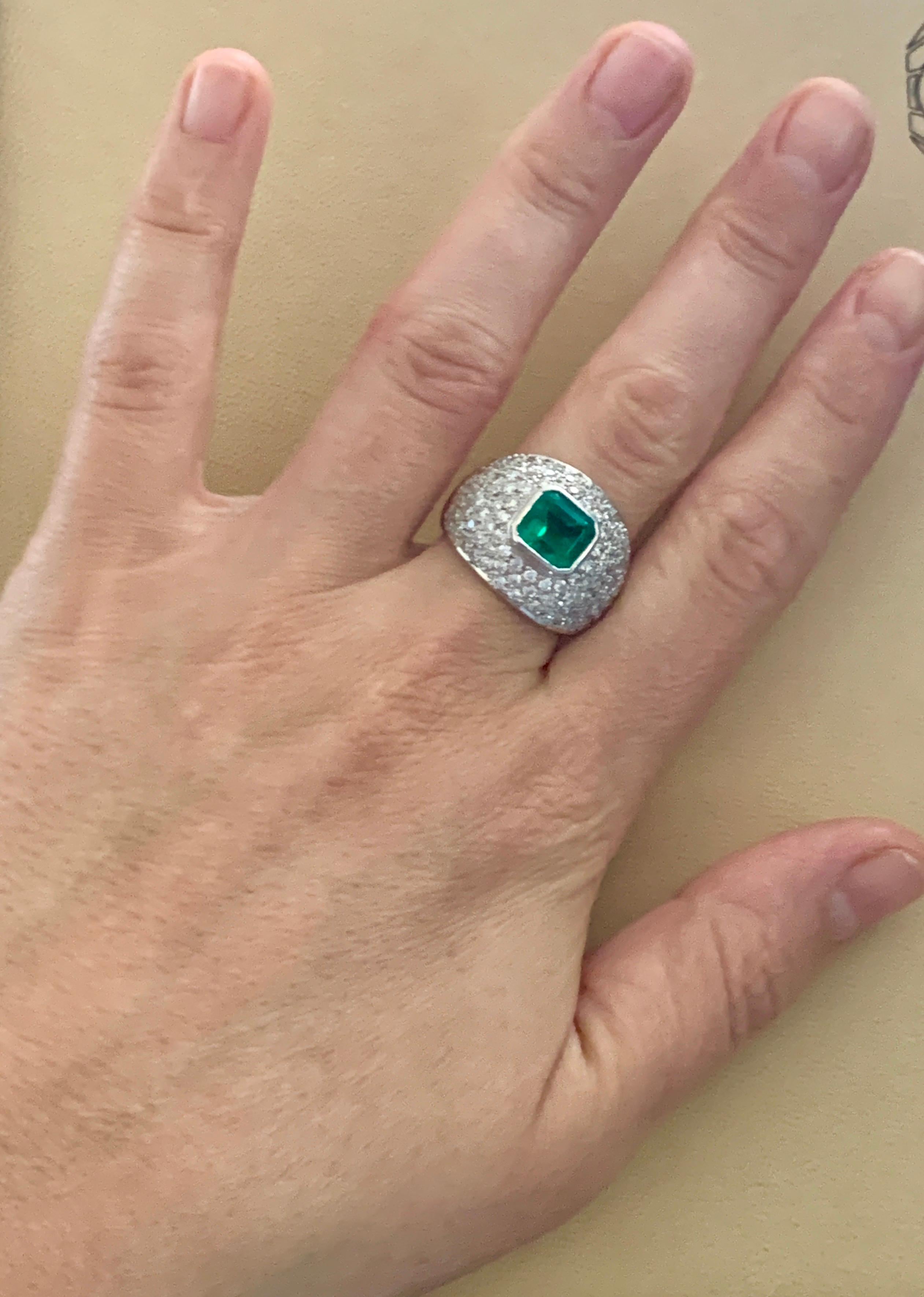 3 Carat Emerald Cut Colombian Emerald and Diamond 18 Karat Gold Ring Estate For Sale 8