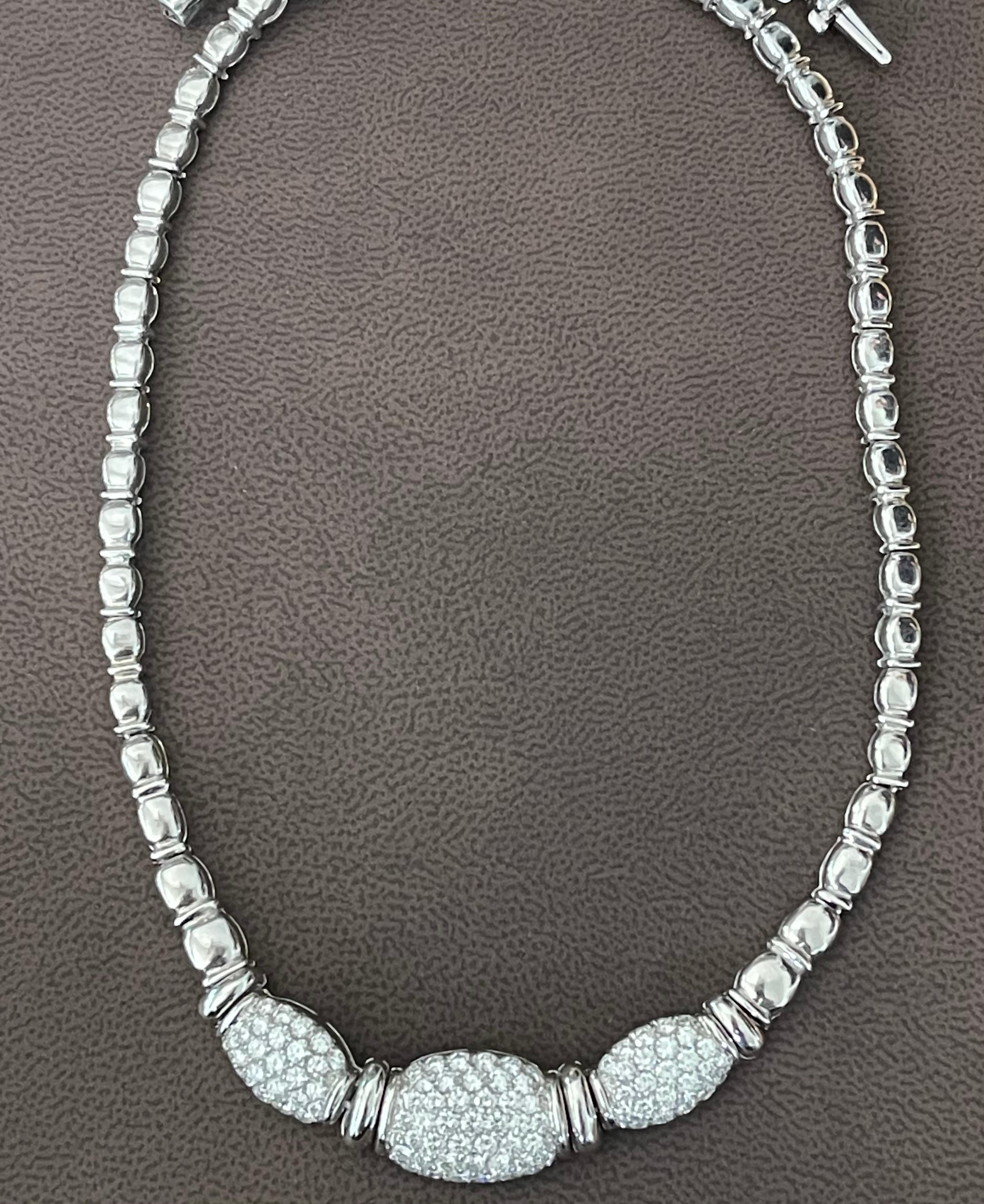 5.8 Carat VS/G Diamond Quality 18 Karat White Gold Necklace Bridal Estate en vente 7