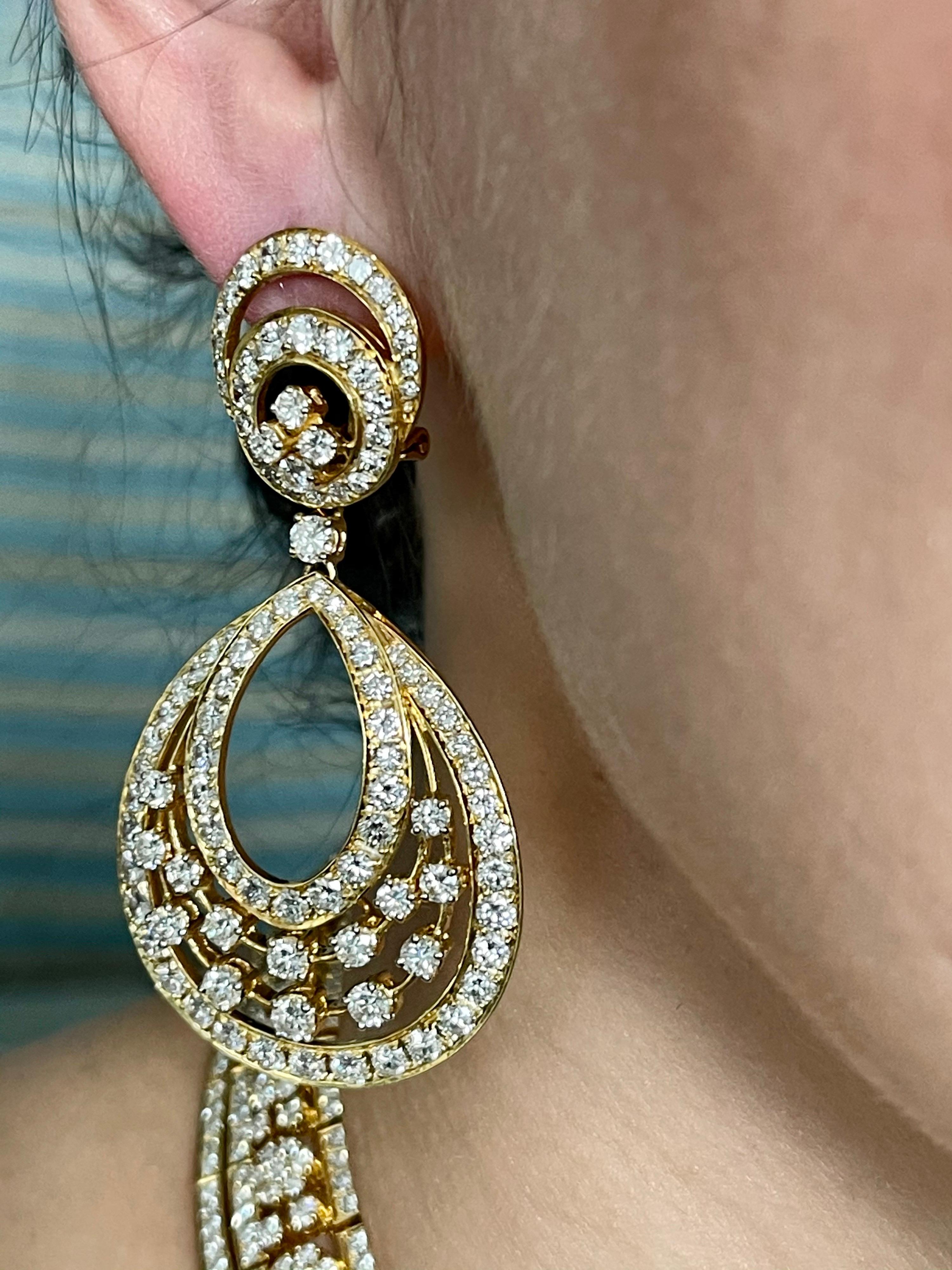 37 Carat Diamond Necklace and Earrings 185 Grams 18 Karat Gold Bridal Suite 7