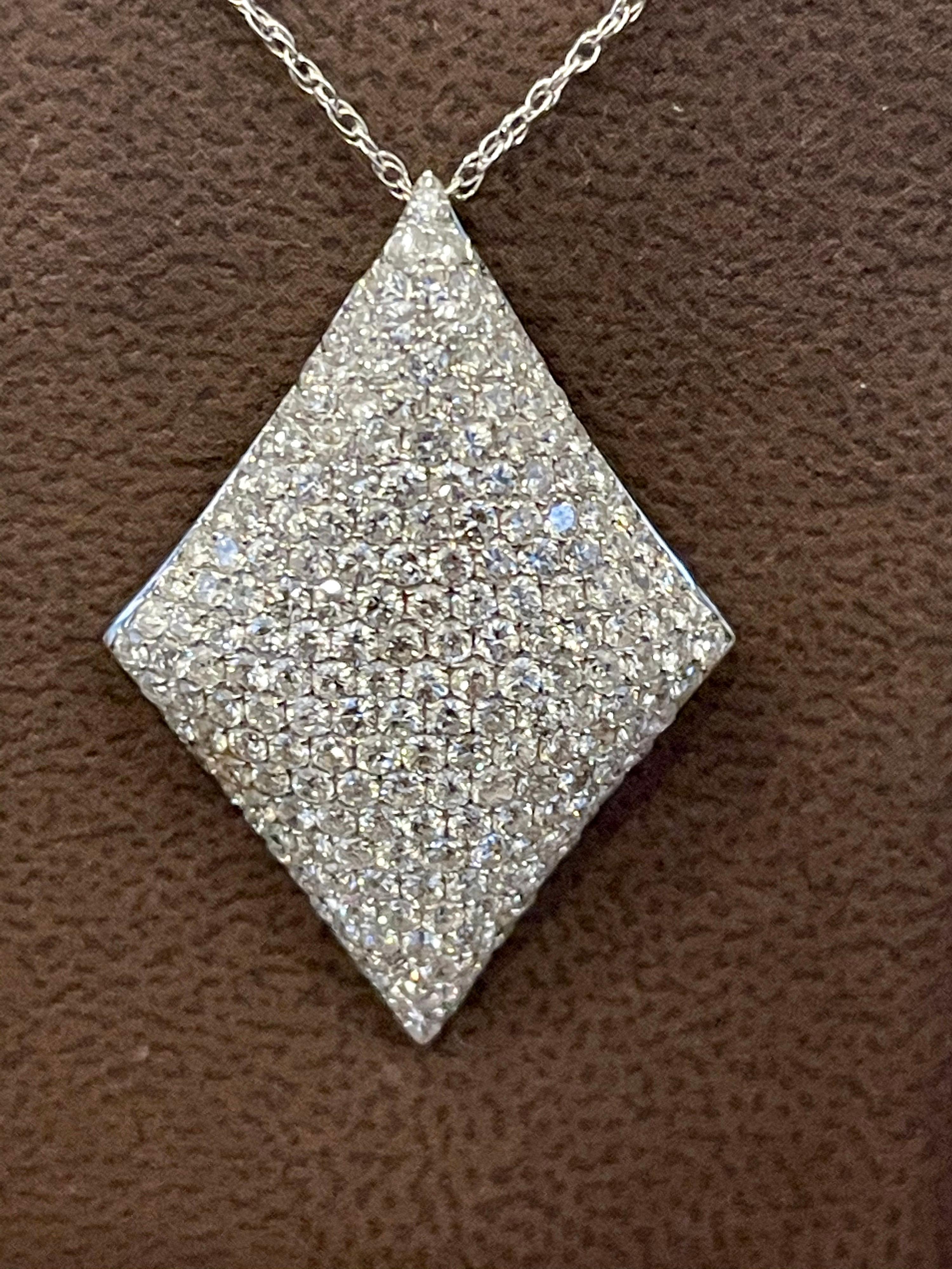3.5 Carat VS/E Quality Diamond Pendant Necklace in 14 Karat White Gold For Sale 2