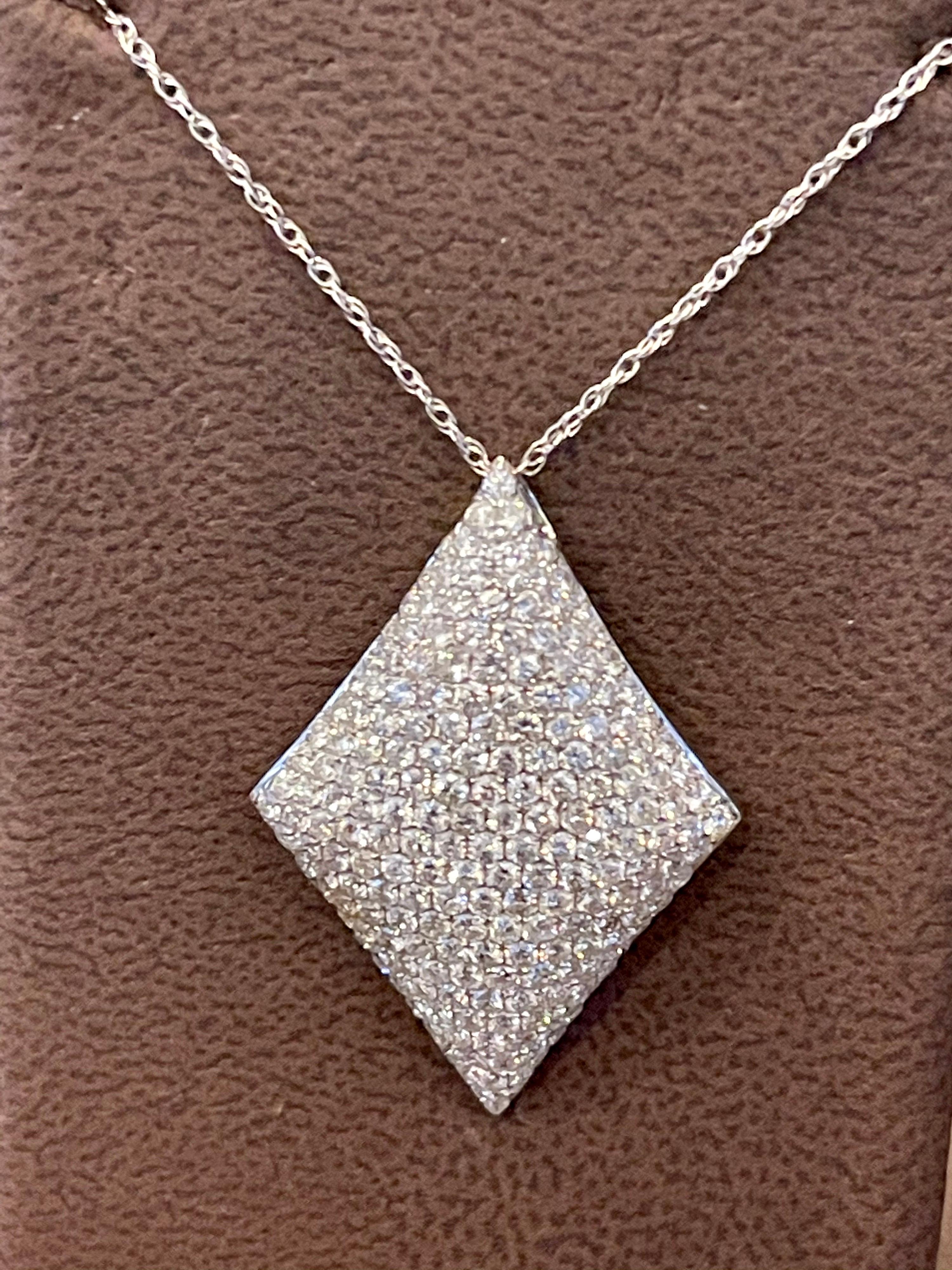 3.5 Carat VS/E Quality Diamond Pendant Necklace in 14 Karat White Gold For Sale 3