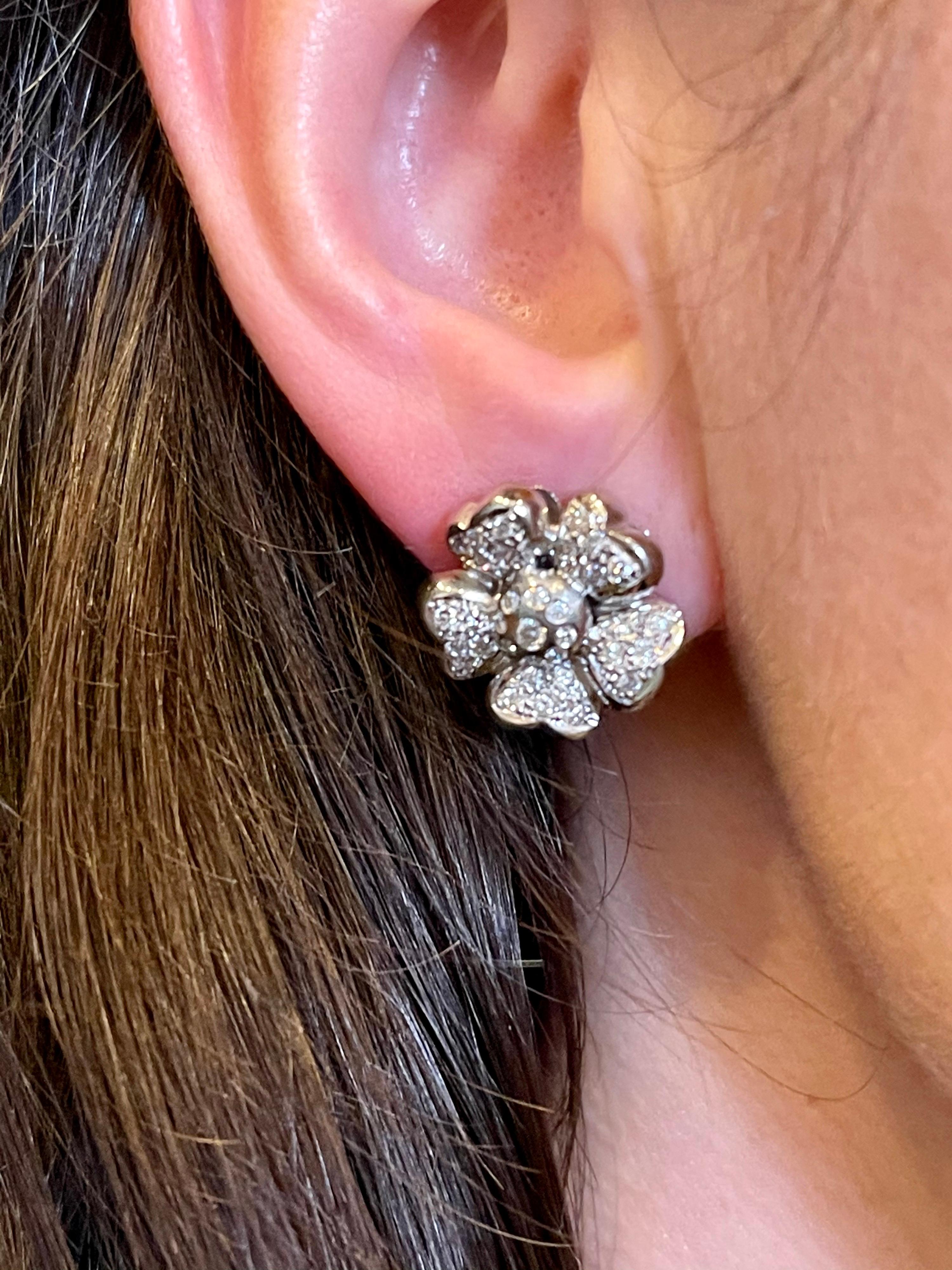 1.8 Carat  Diamond Flower/Cluster Stud Earring 18 Karat White Gold For Sale 7